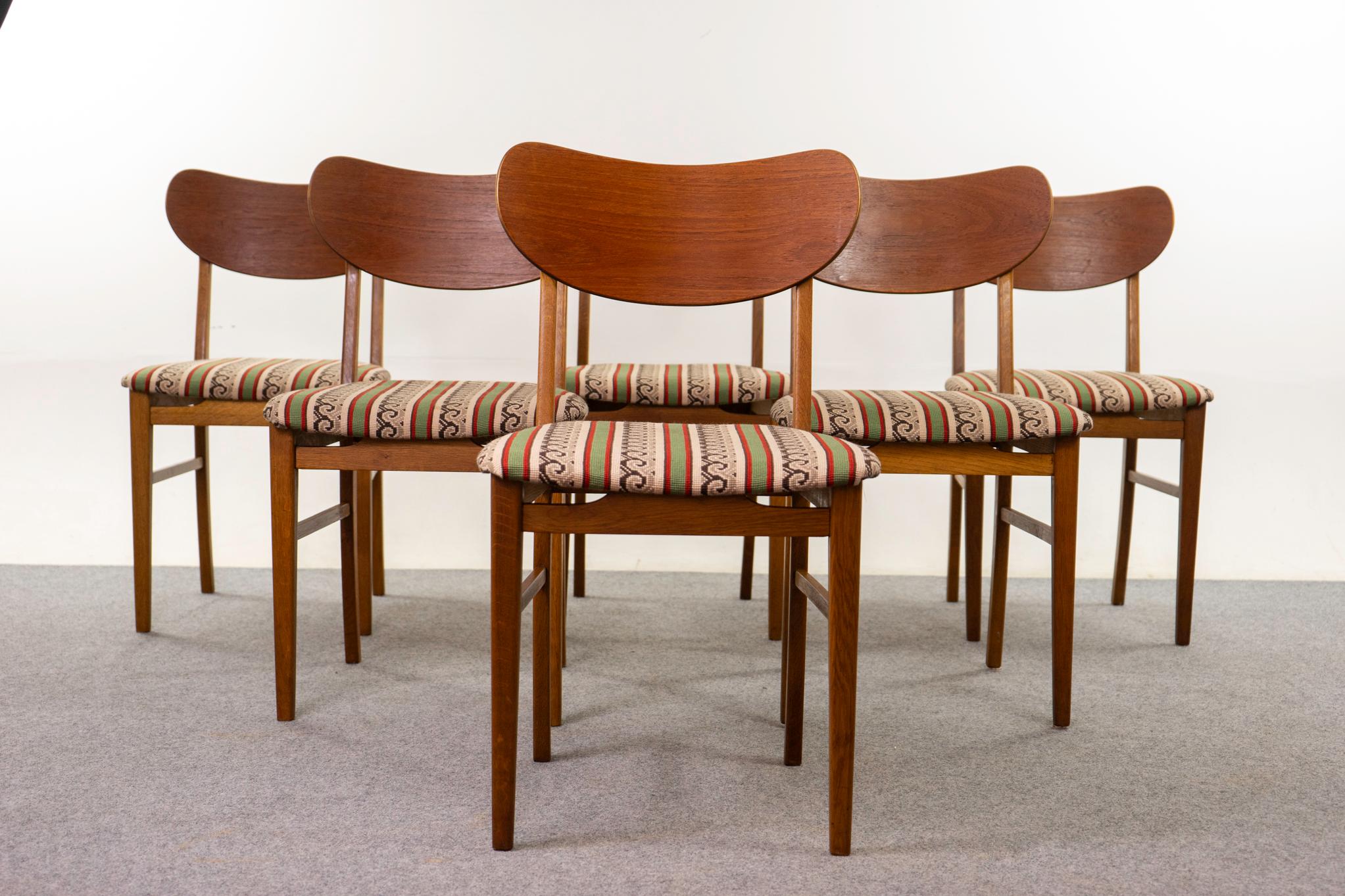 6 Chaises de salle à manger danoises en The Moderns en vente 3