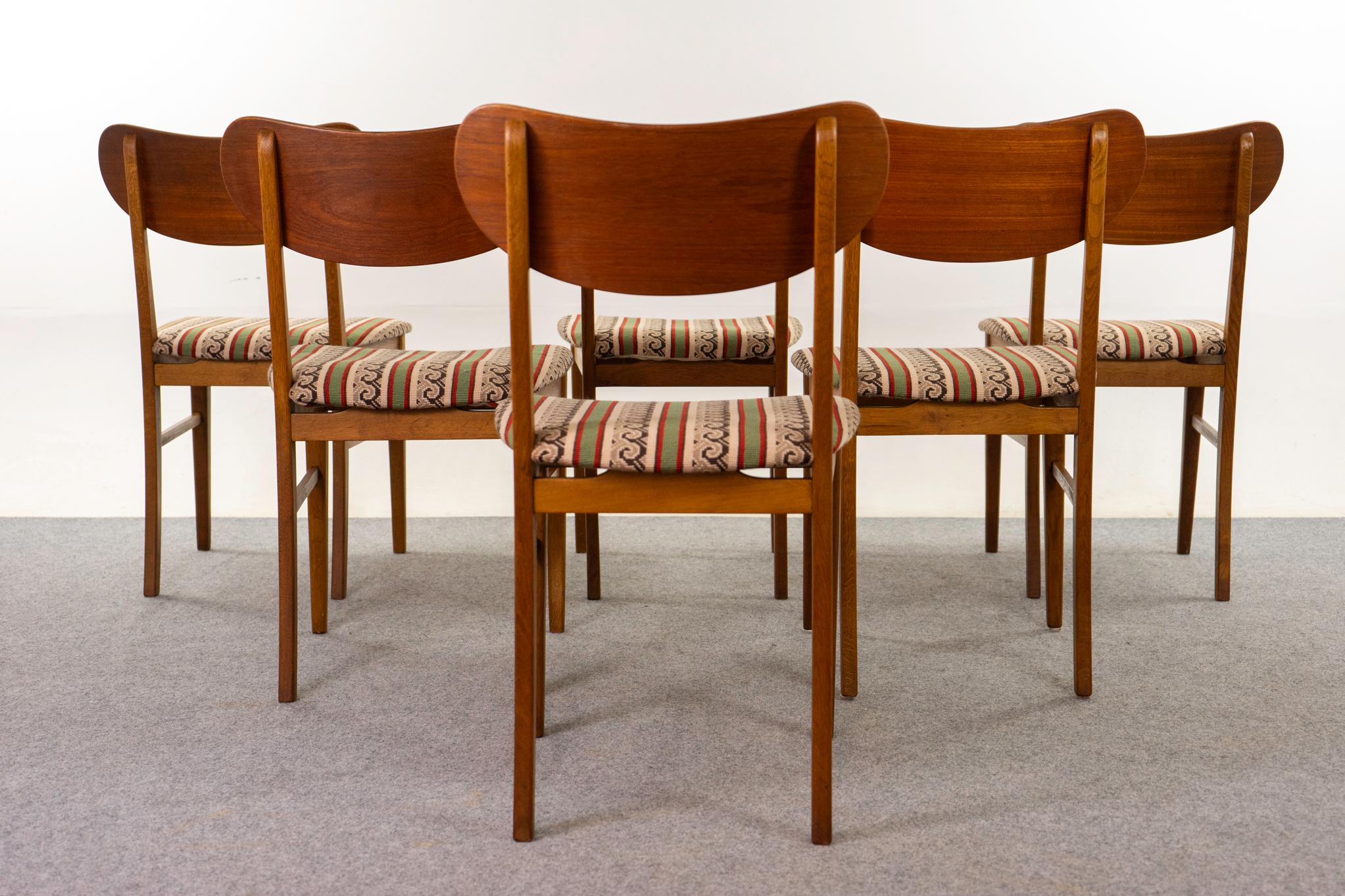 6 Chaises de salle à manger danoises en The Moderns en vente 4