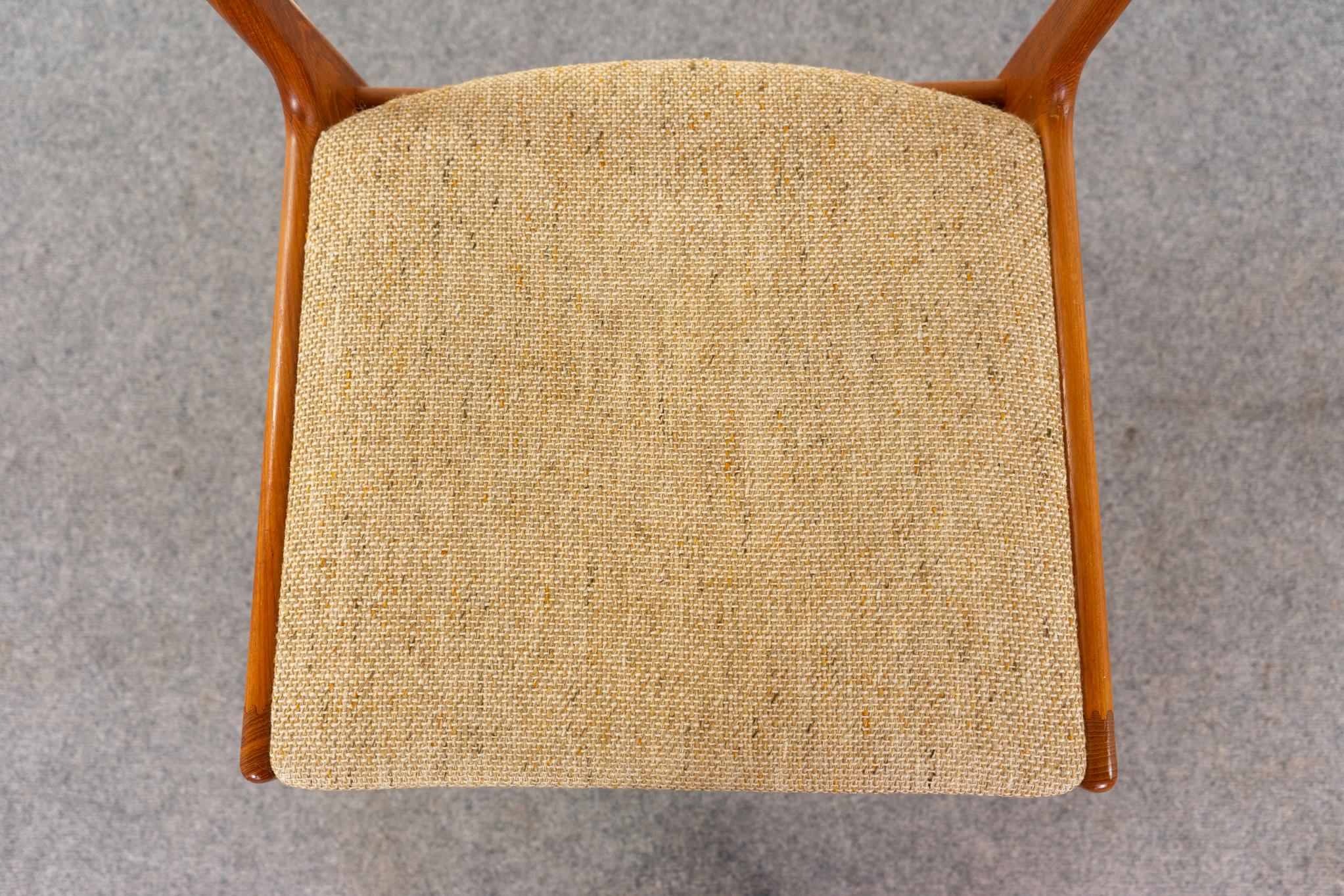 Mid-20th Century 6 Danish Modern Teak Dining Chairs