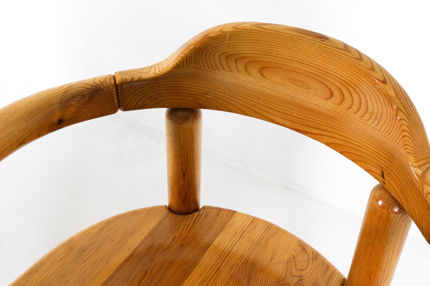 (6) Chaises de salle à manger en pin danois par Rainer Daumiller, circa 1970 en vente 5