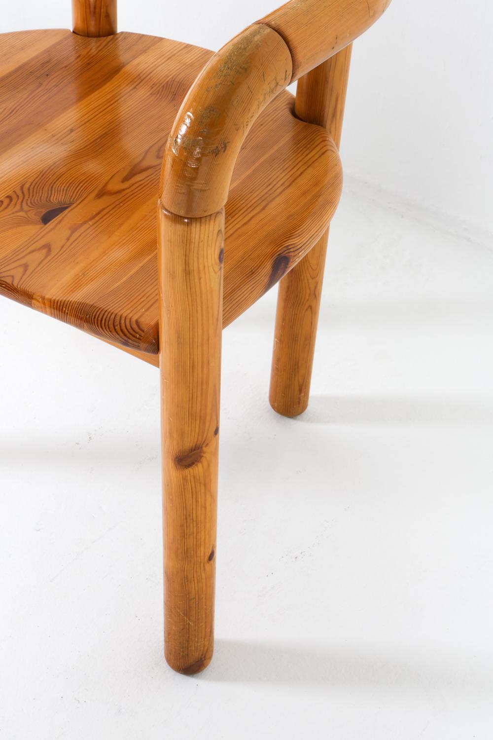 Pin (6) Chaises de salle à manger en pin danois par Rainer Daumiller, circa 1970 en vente
