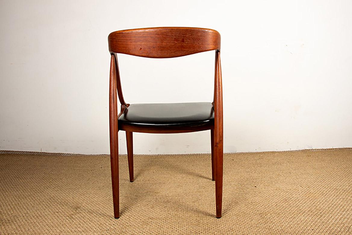 6 sedie danesi in teak e similpelle, modello 16 ohannes Andersen per Uldum 1960. in vendita 8