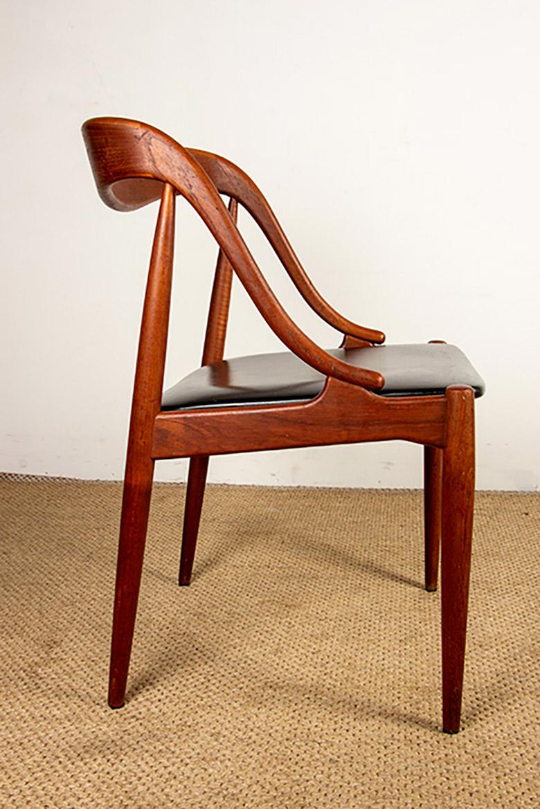 6 sedie danesi in teak e similpelle, modello 16 ohannes Andersen per Uldum 1960. in vendita 1