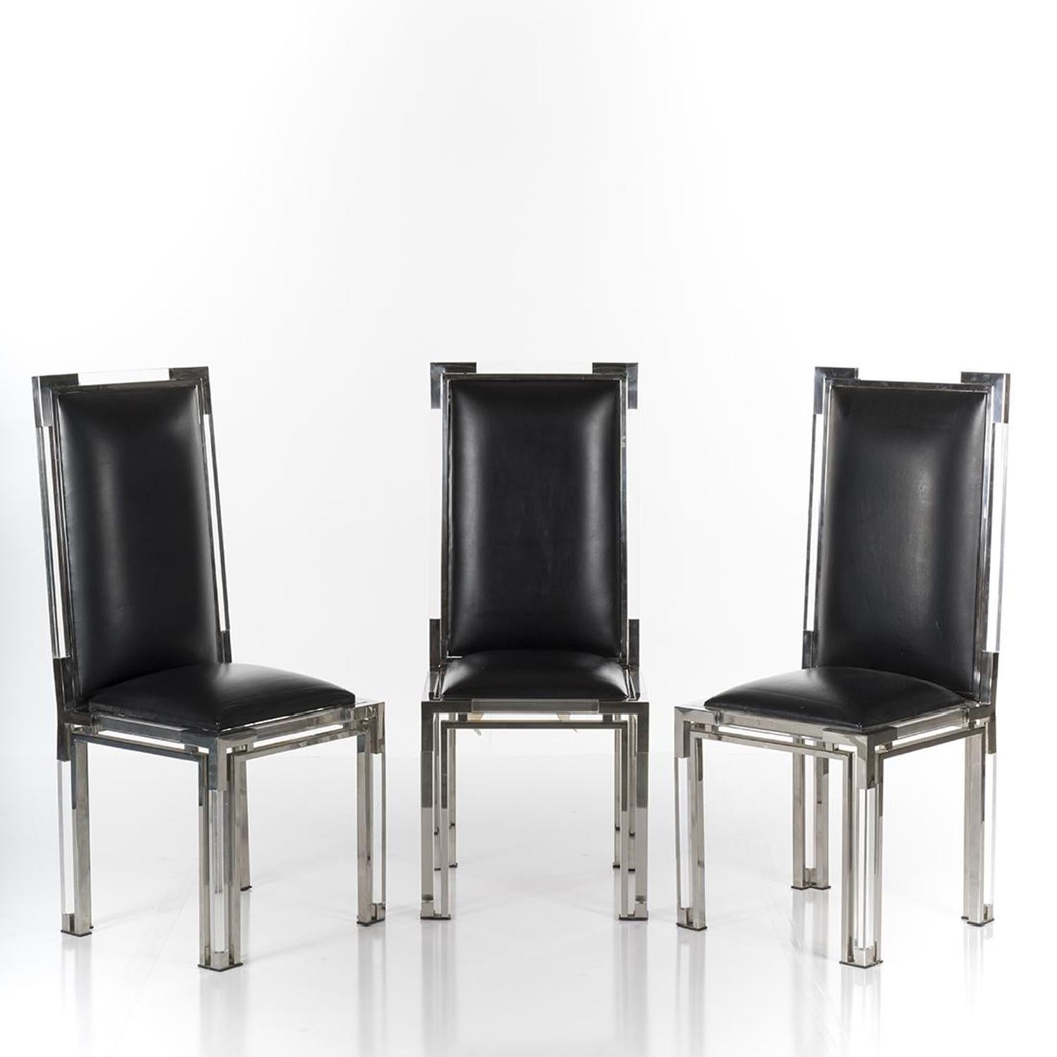 Beautiful set of 6 Lucite and chrome dining chairs from the Metric collection by Charles Hollis Jones 5 upholstered in black vinyl and 1 upholstered in white vinyl.
The chairs date to the 1960s and they show wear and tear, the chrome shows