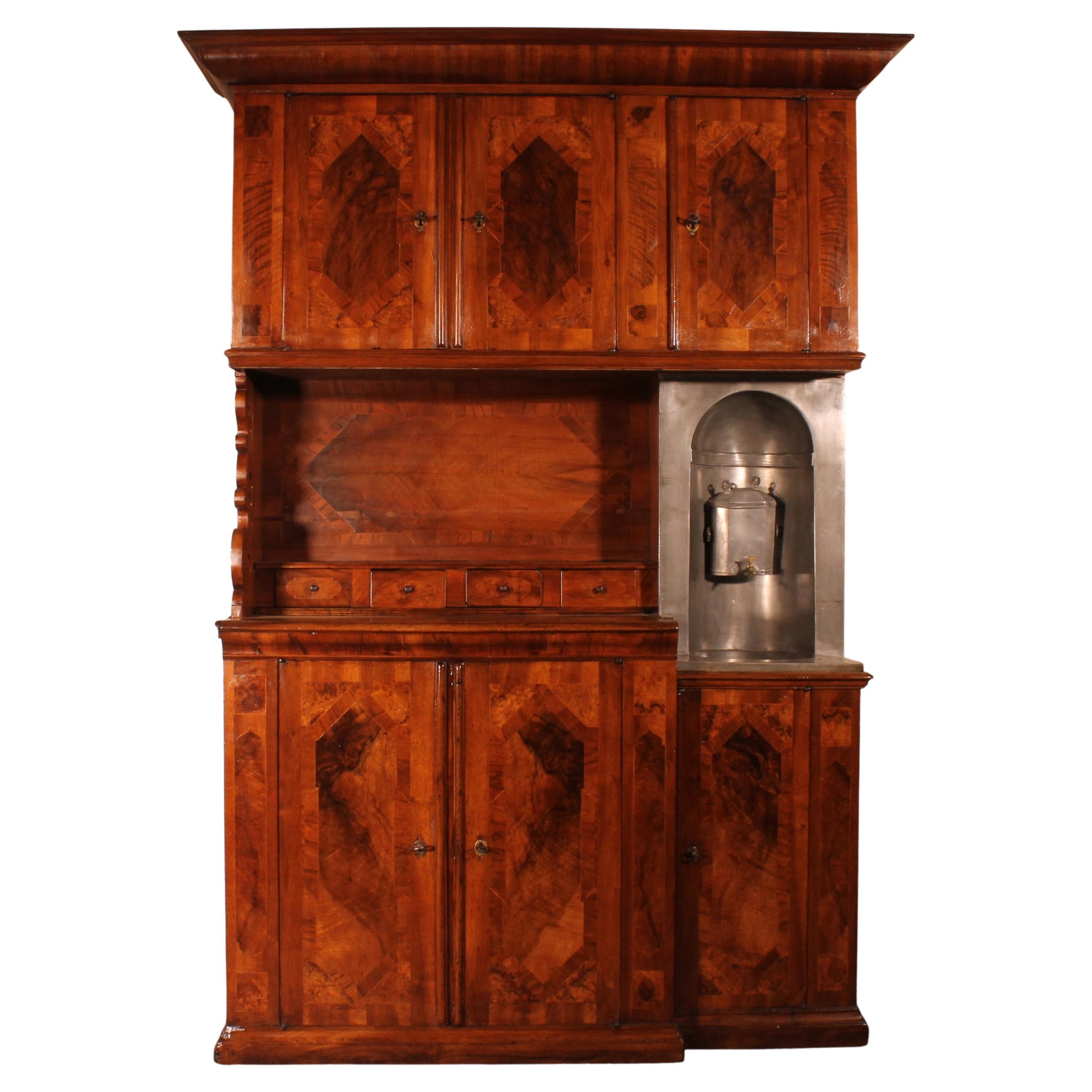 6 Doors Buffet In Walnut Louis XIV-17 ° Century With Fountain For Sale