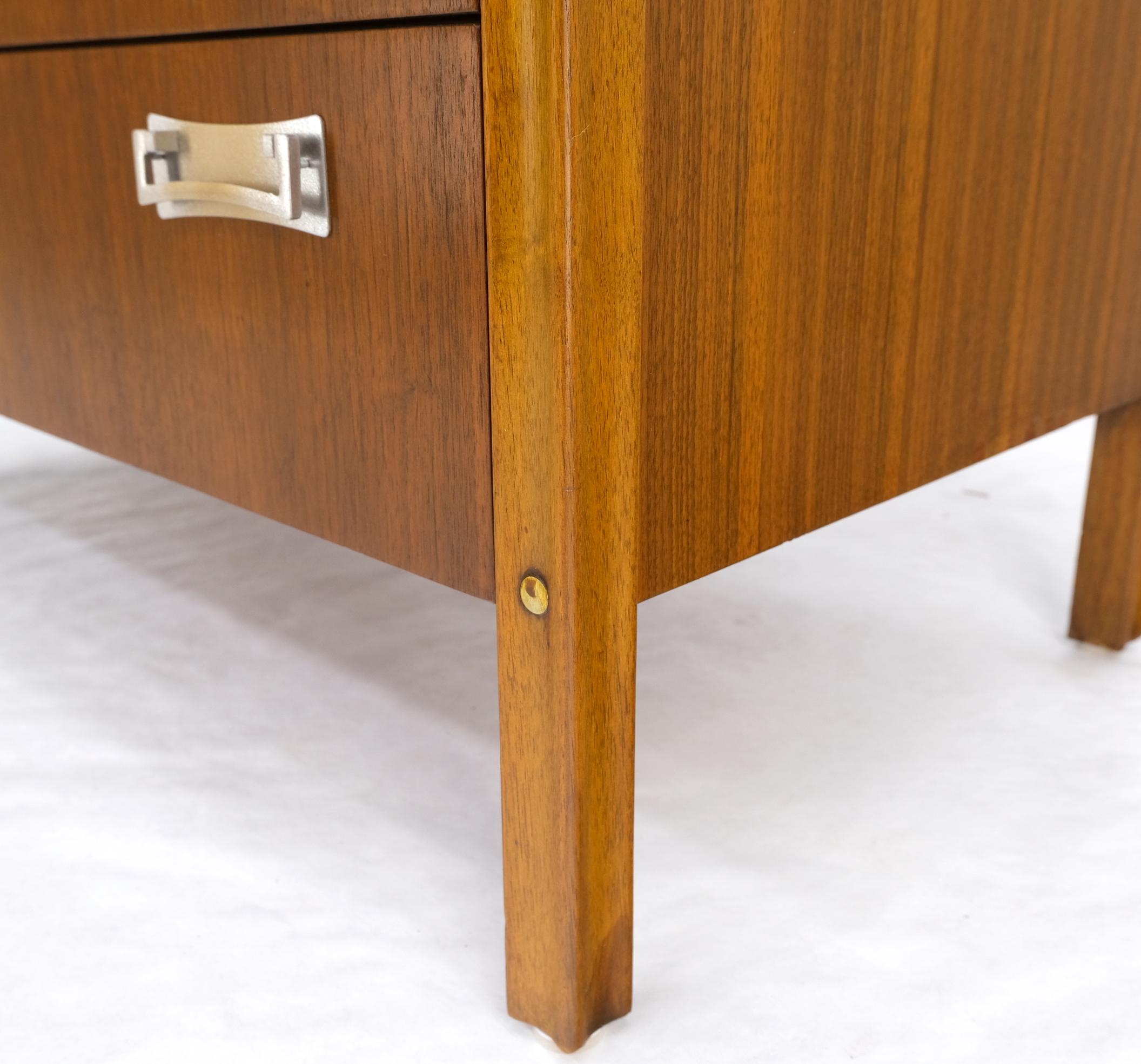 6 Drawers Drop Pulls Walnut Mid Century Modern High Chest Dresser Tall Legs MINT For Sale 4