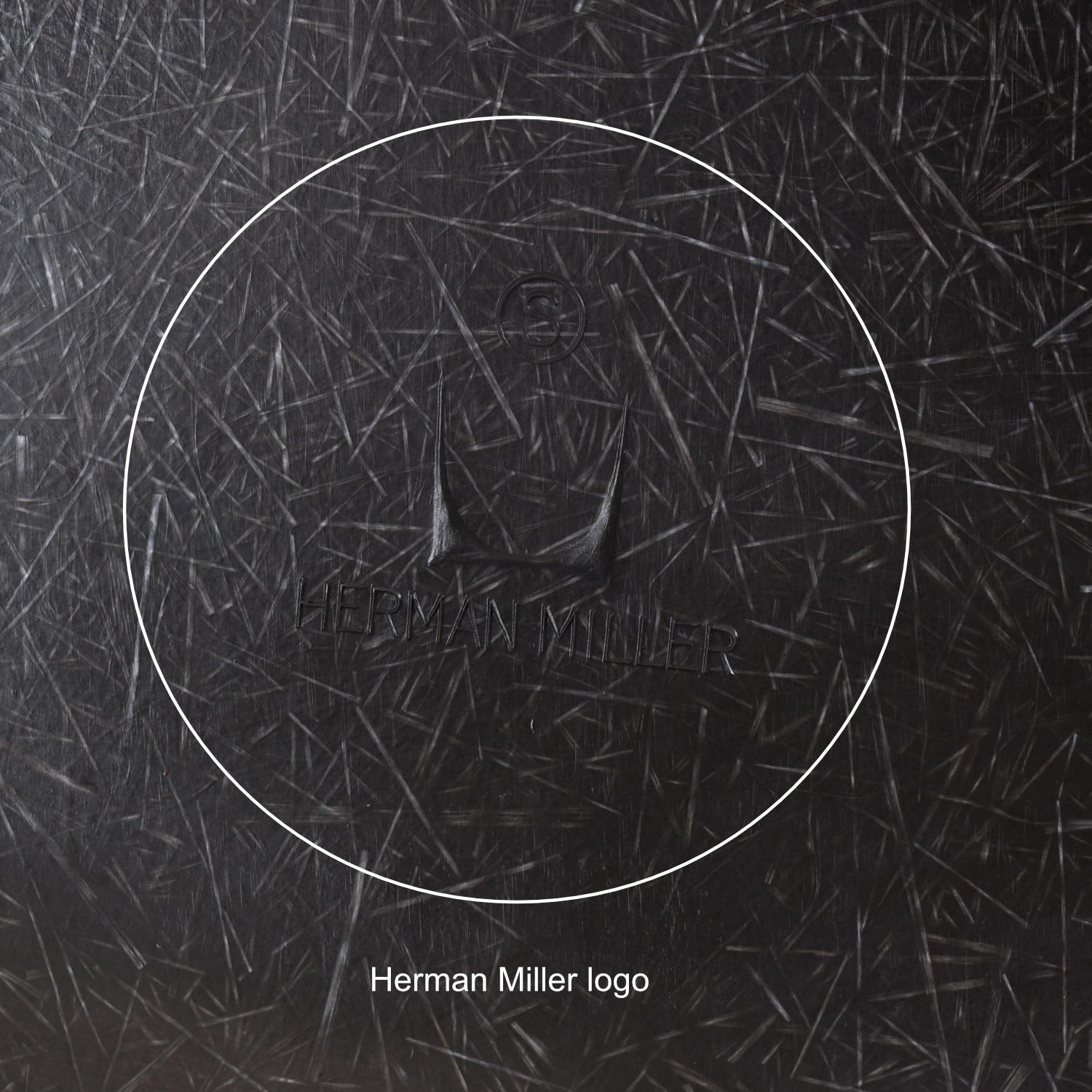 6 chaises empilables Eames pour Herman Miller DSS en fibre de verre de Naugahyde en vente 2