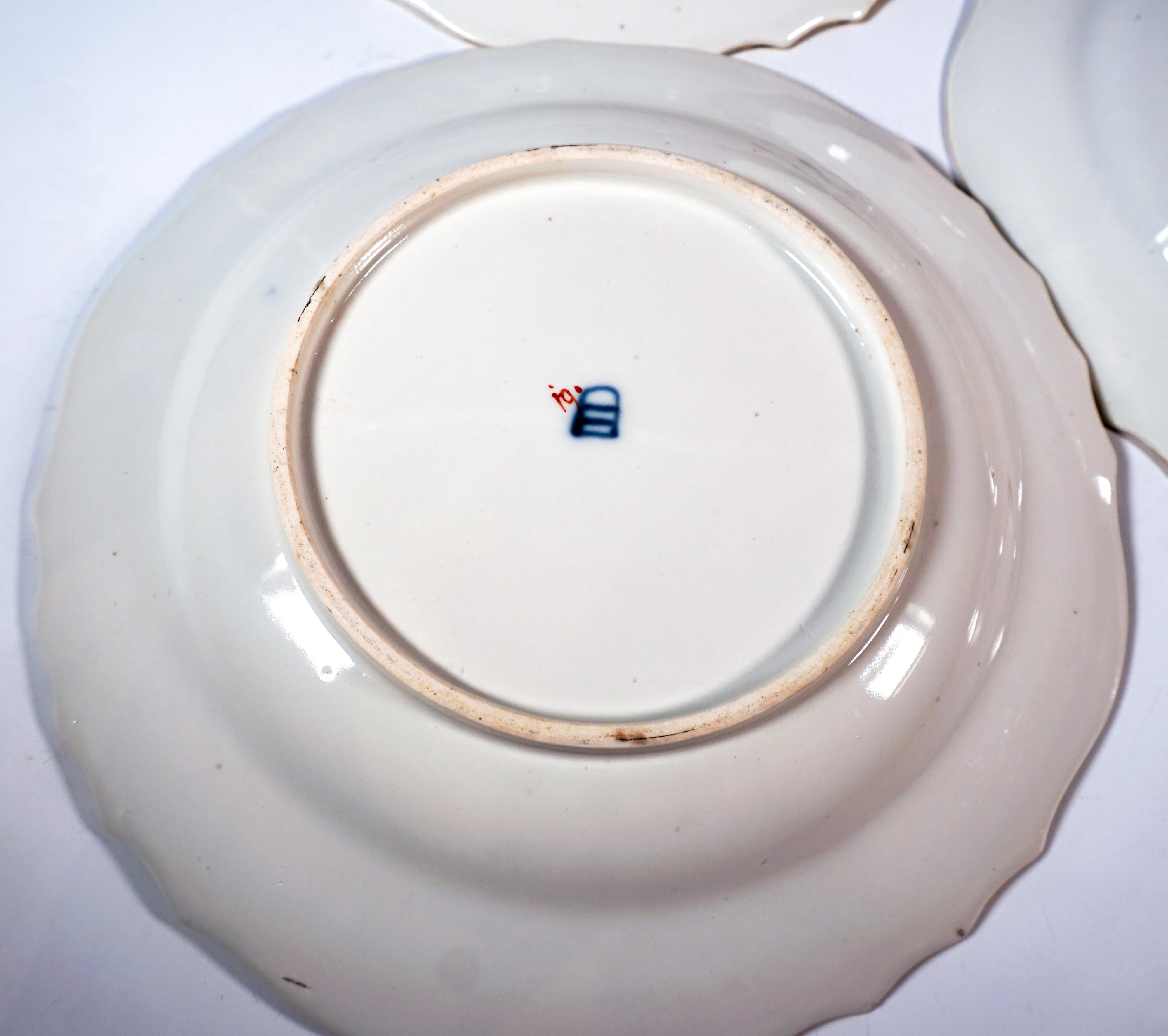 6 Assiettes en porcelaine impériale viennoise d'époque, peinture de fleurs et or, c.1750 en vente 2