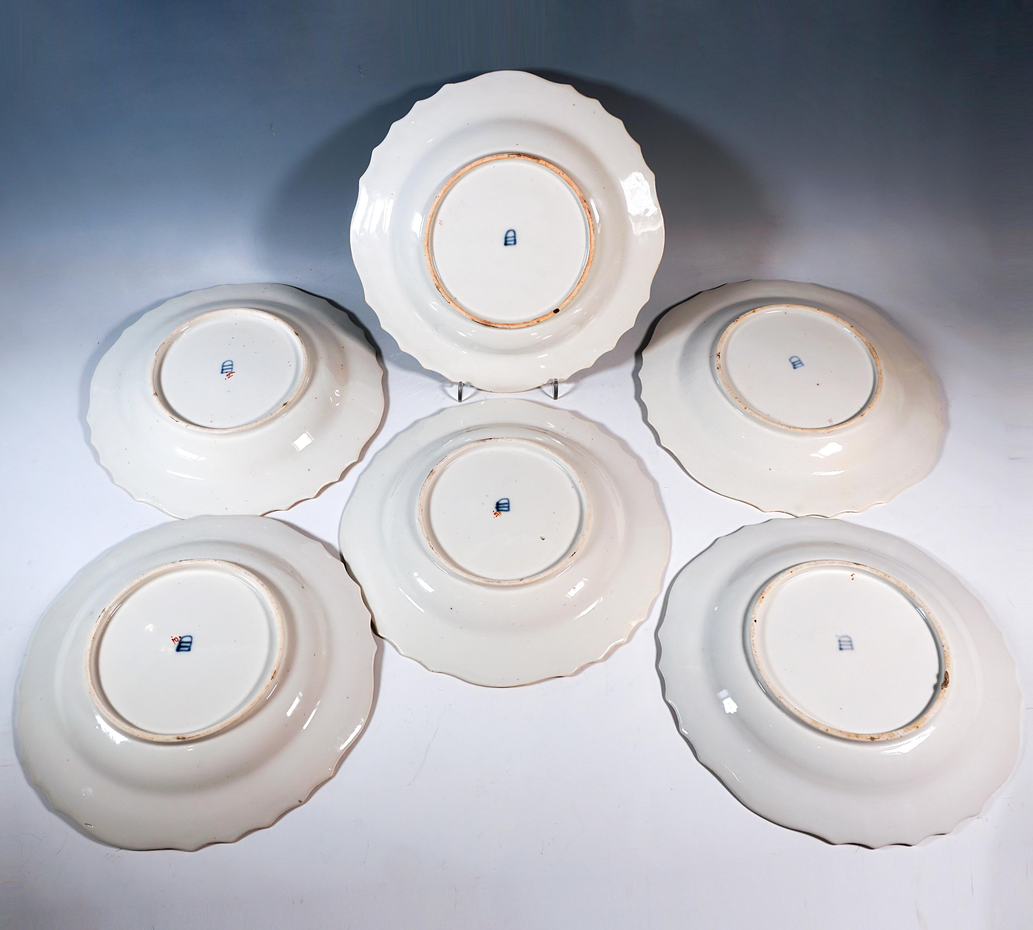 6 Assiettes en porcelaine impériale viennoise d'époque, peinture de fleurs et or, c.1750 en vente 1
