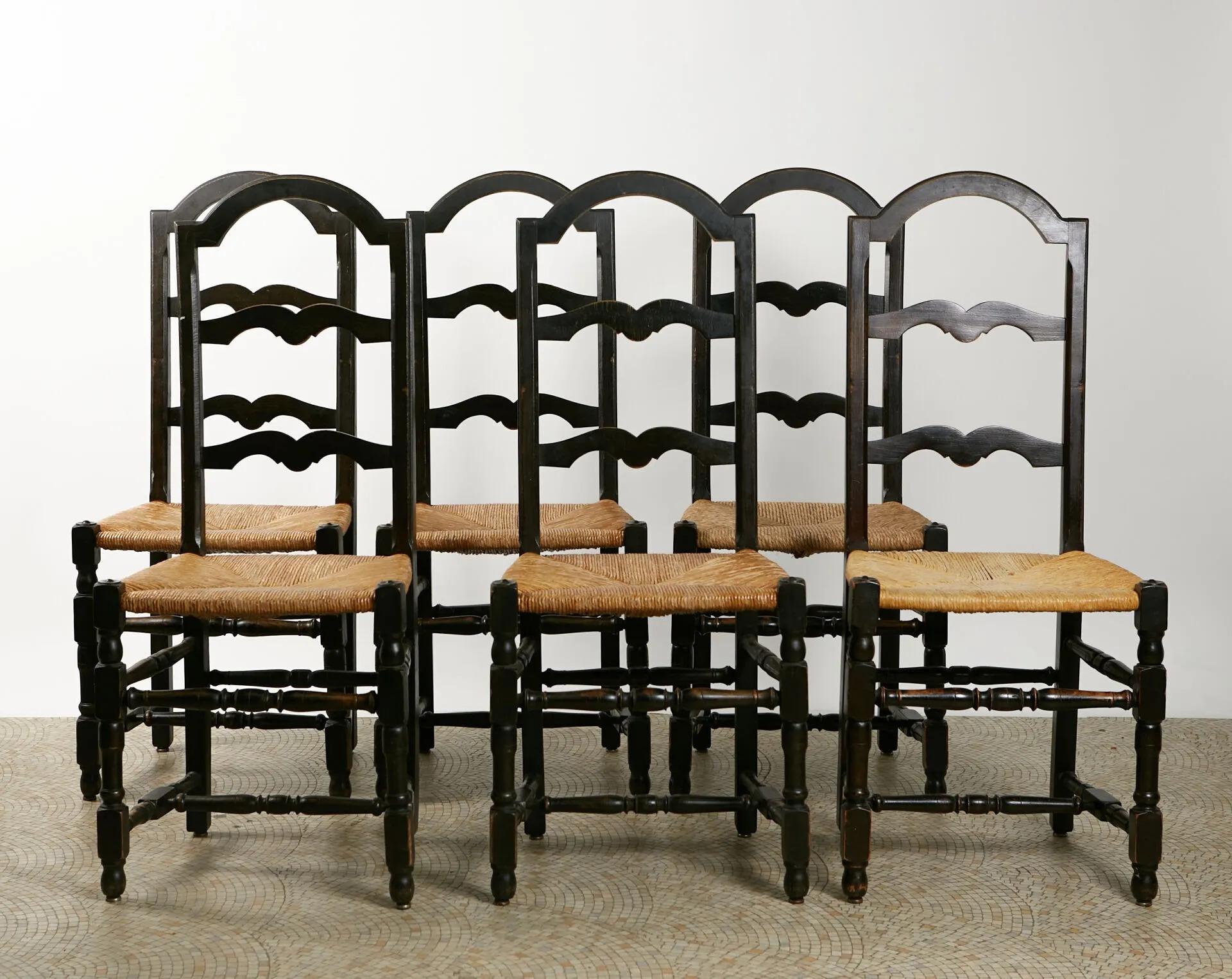 Dipinto 6 eleganti sedie neo-rustiche del 1950 circa in vendita