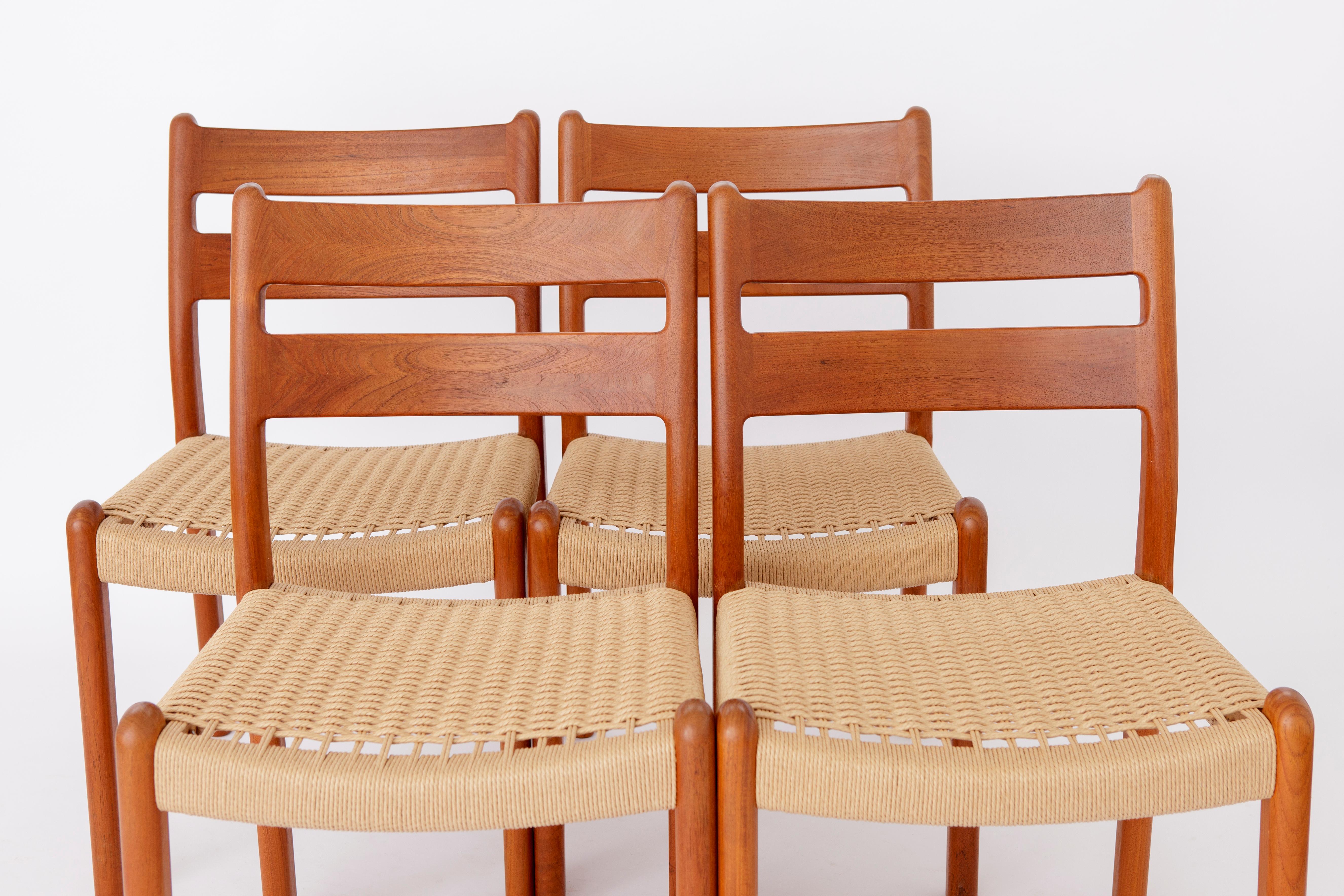 6 EMC Mobler Midcentury Teak Dining Chairs with Papercord Seats, Set of 6 In Excellent Condition In Hannover, DE
