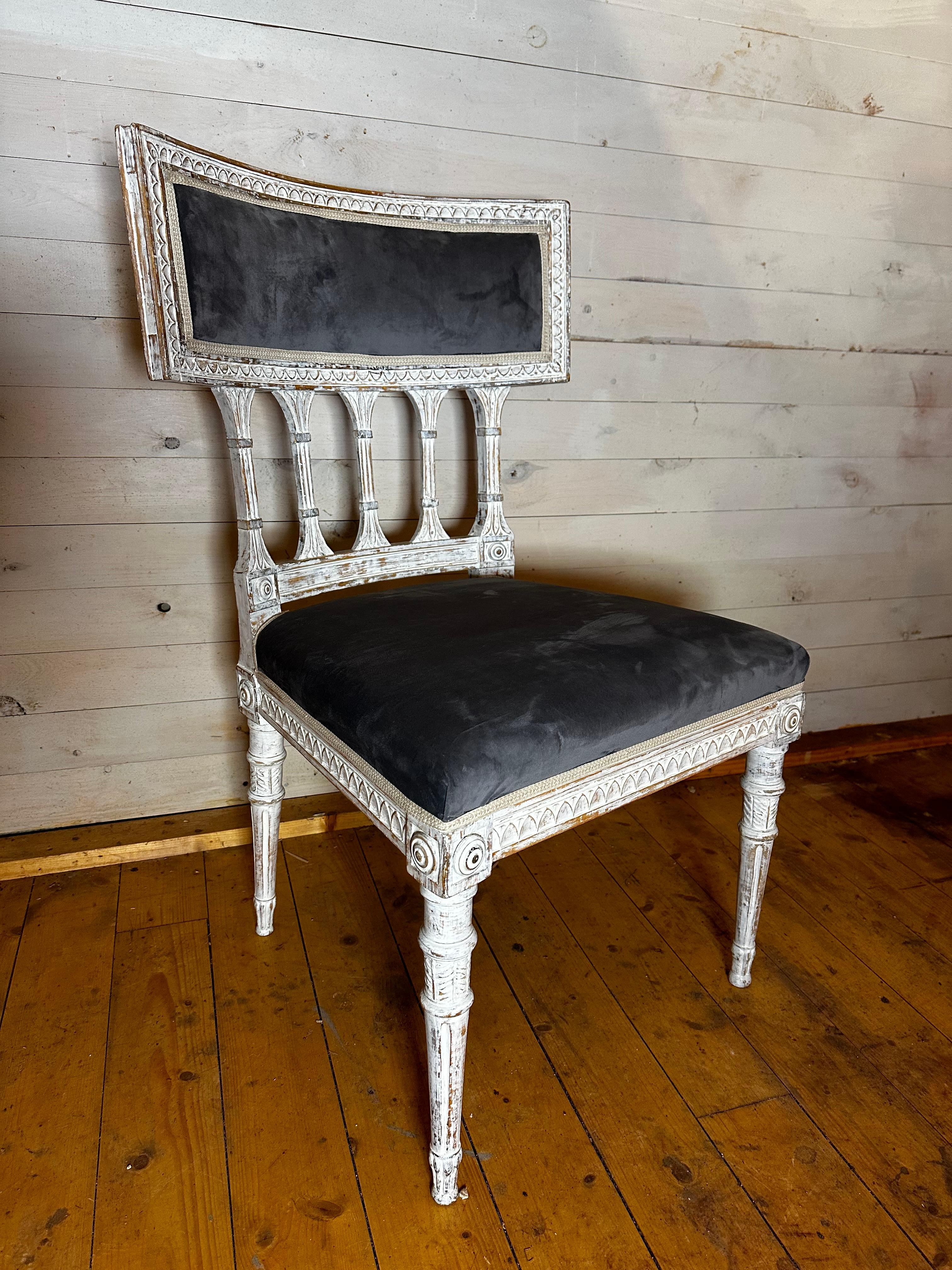 Hand-Carved 6 equal chairs, early 19th Century, Late Gustavian, made by Ephraim Sthal For Sale