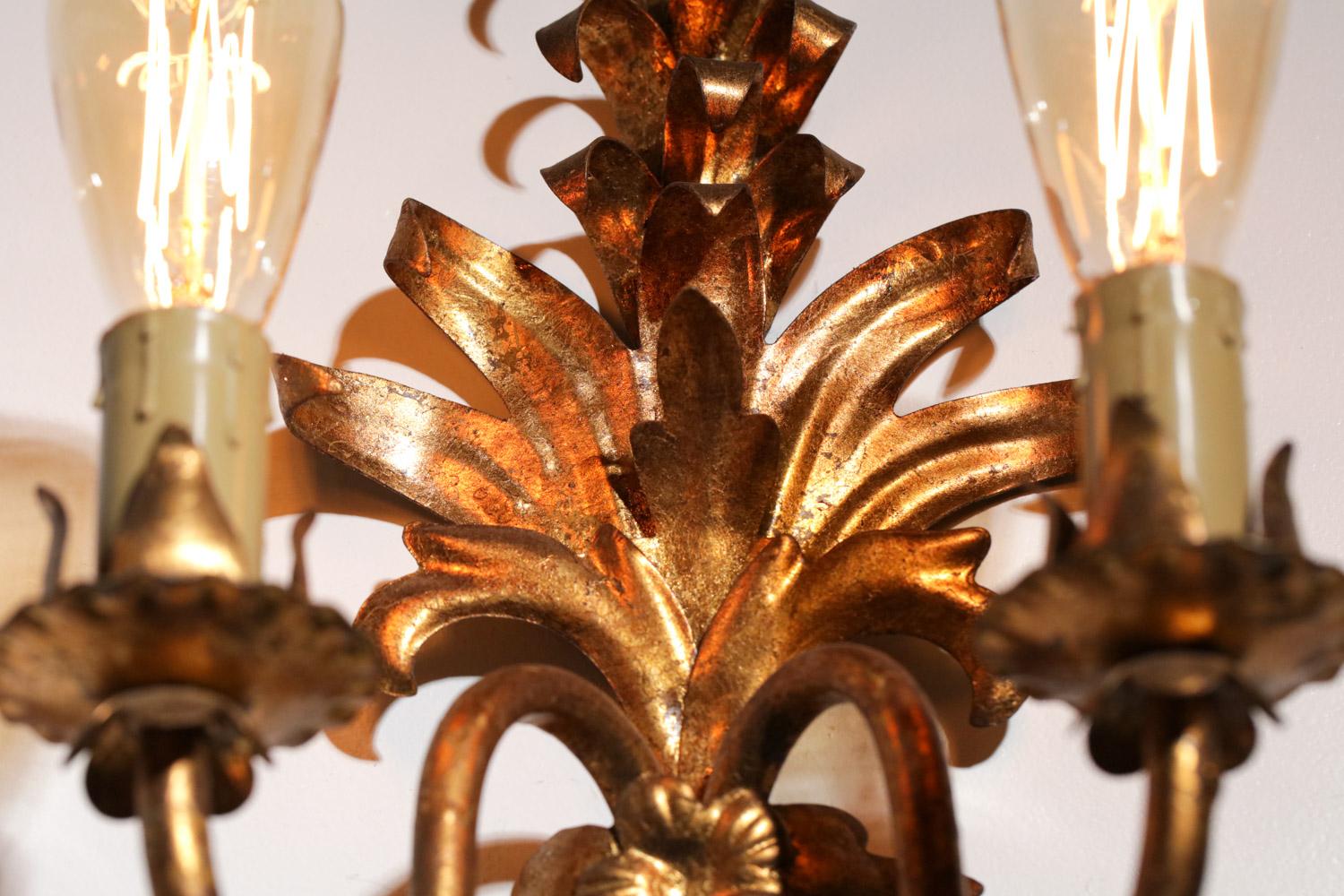 6 florale Wandleuchter goldenes Laub Stil 50er Jahre Jansen  (Barock) im Angebot