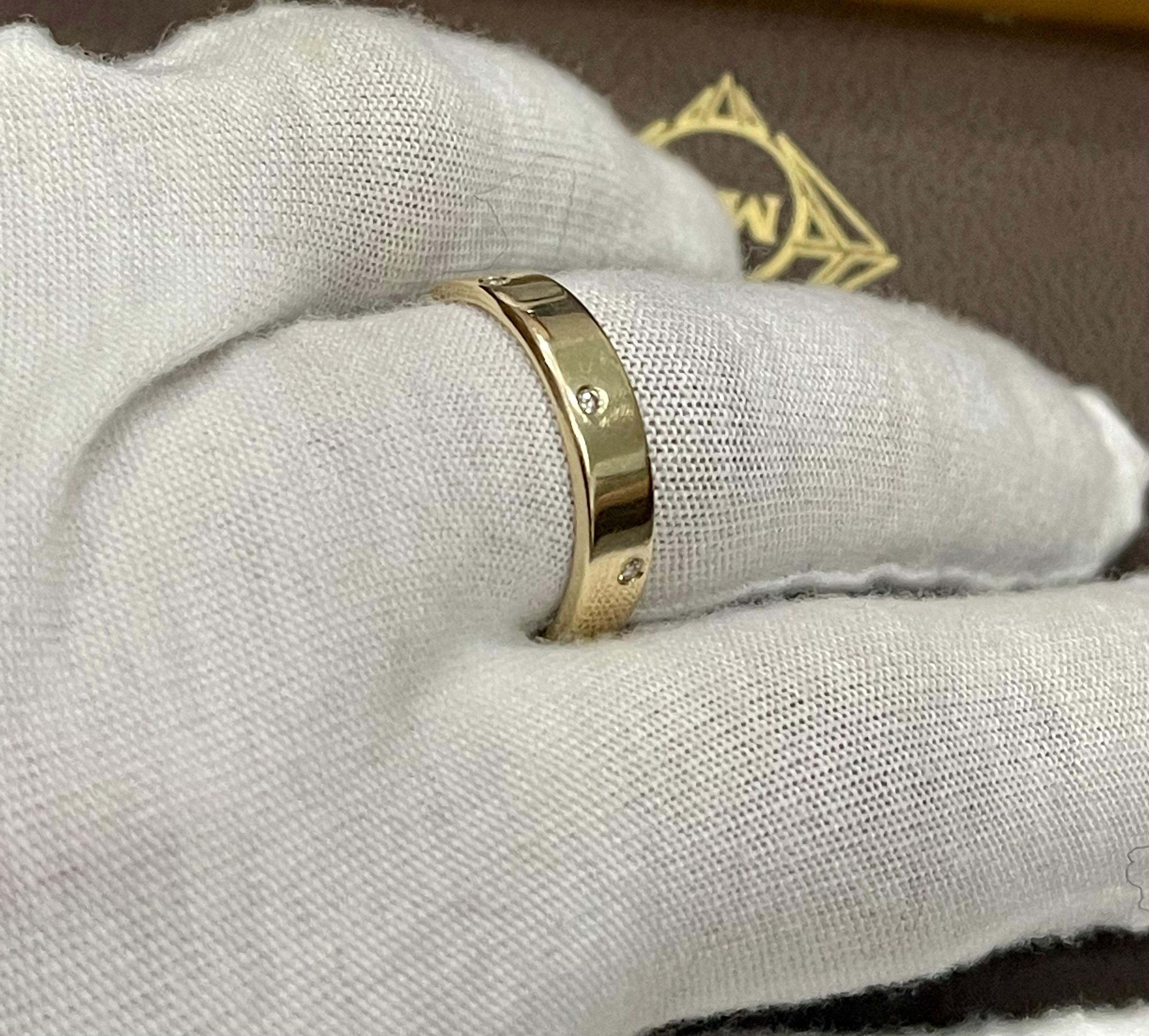 6 Flush Set Bezel Diamond Eternity Wedding Band in 14 Karat Yellow Gold For Sale 9