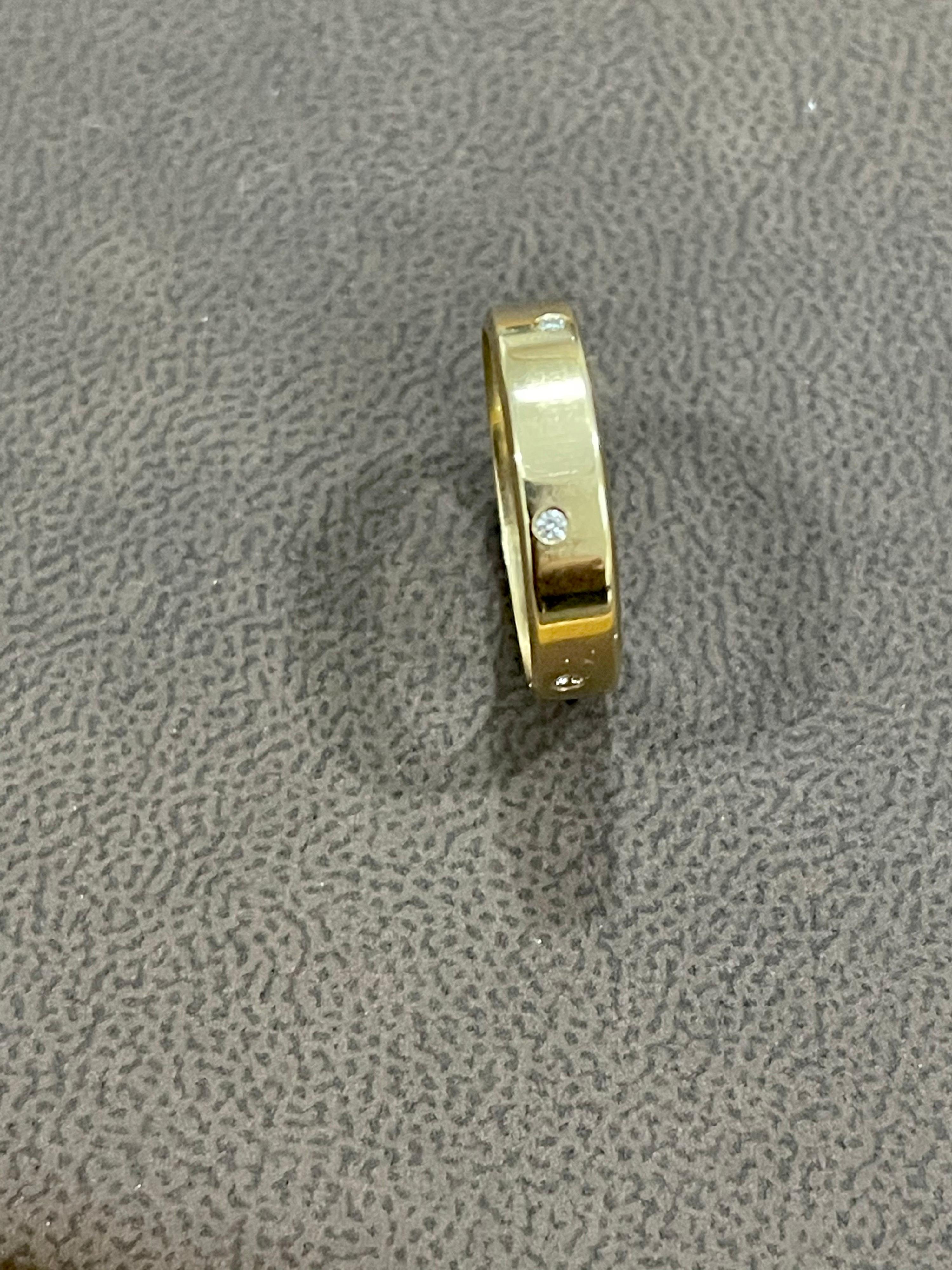 6 Flush Set Bezel Diamond Eternity Wedding Band in 14 Karat Yellow Gold For Sale 11