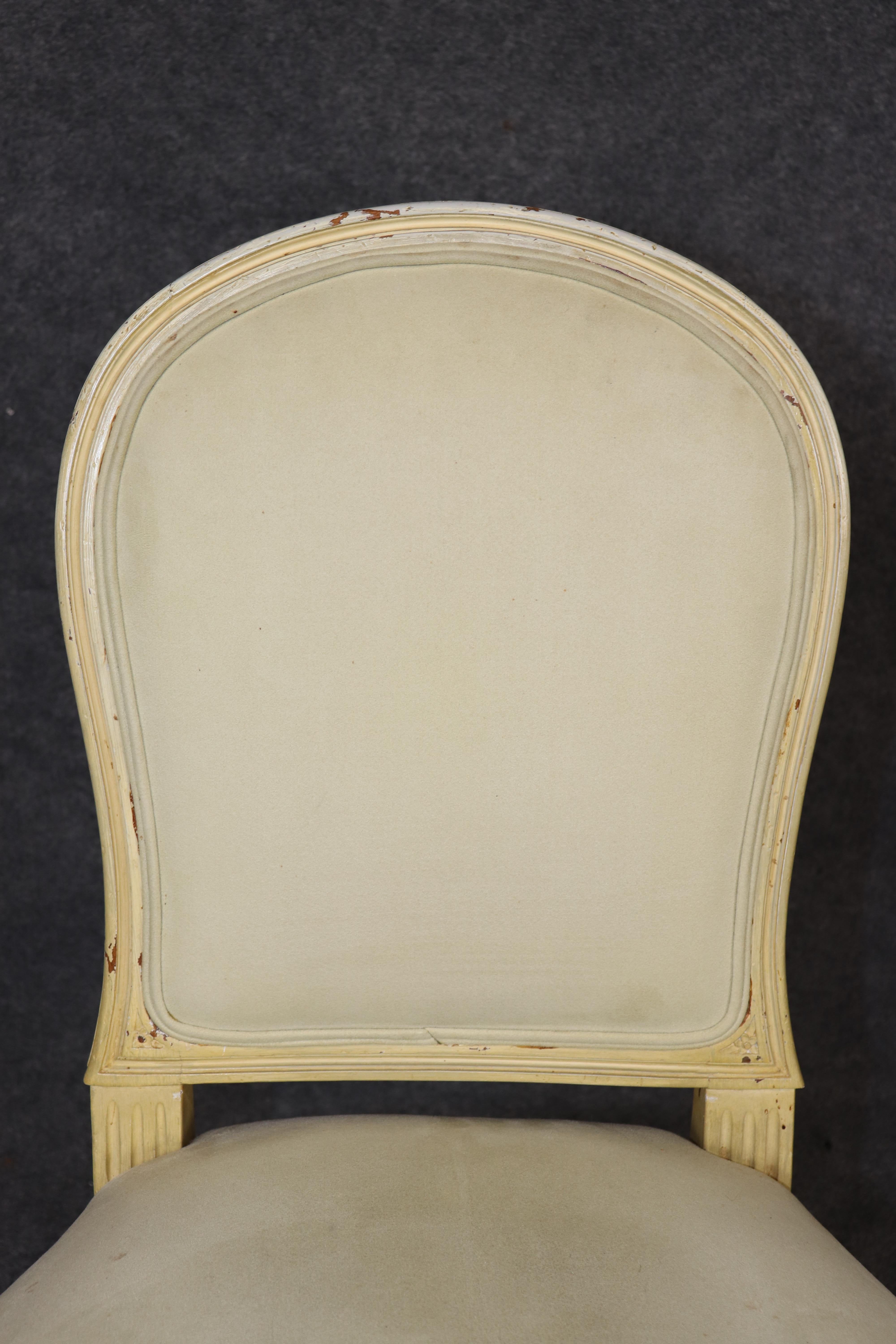 6 Sillas auxiliares francesas estilo Luis XV de principios del siglo XX decoradas con pintura envejecida en venta 3