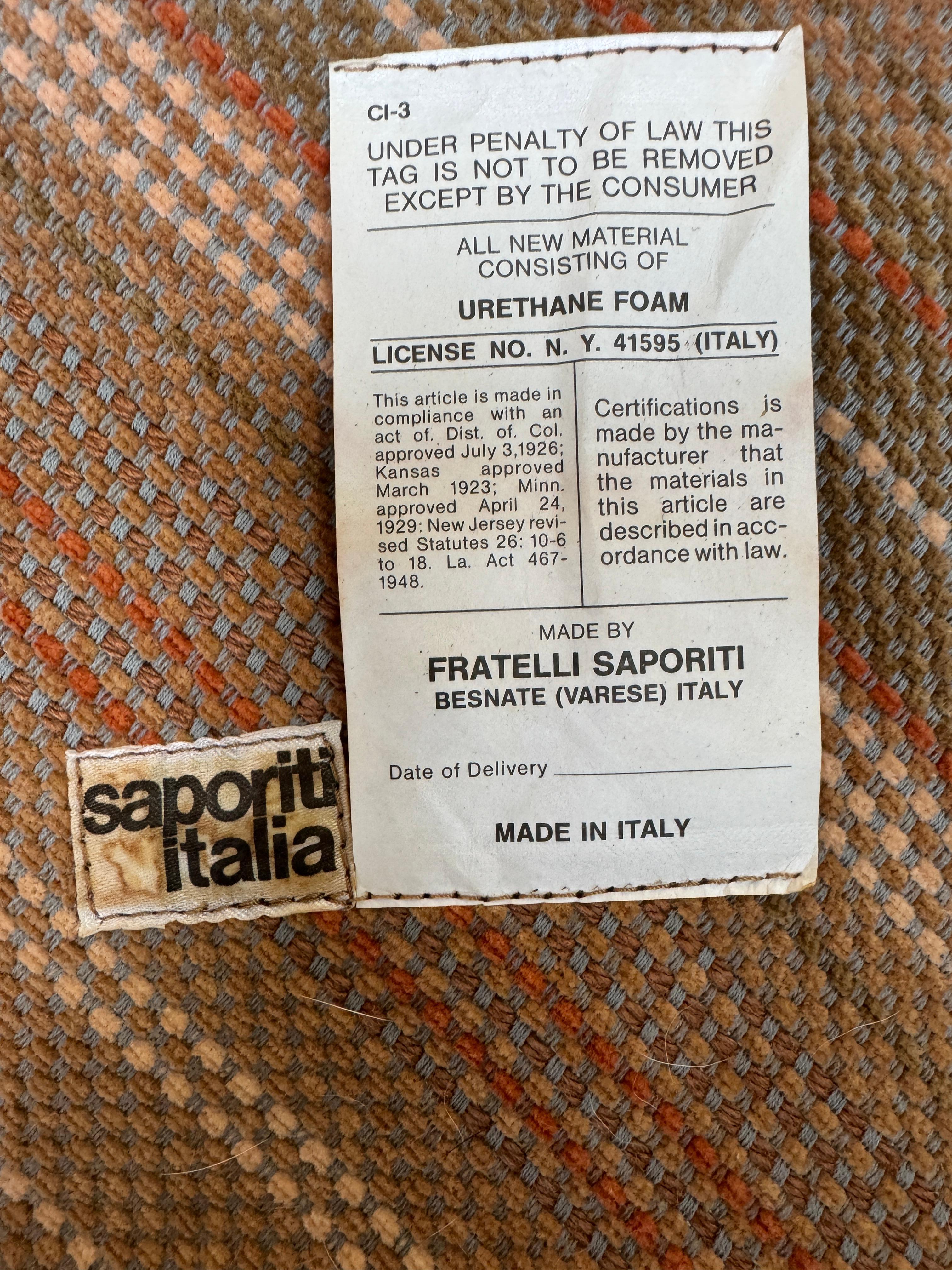 Tappezzeria 6 Sedie da sala da pranzo Giovanni Offredi per Saporiti Italia, anni '70