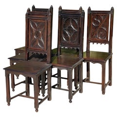 6 Stühle im gotischen Stil