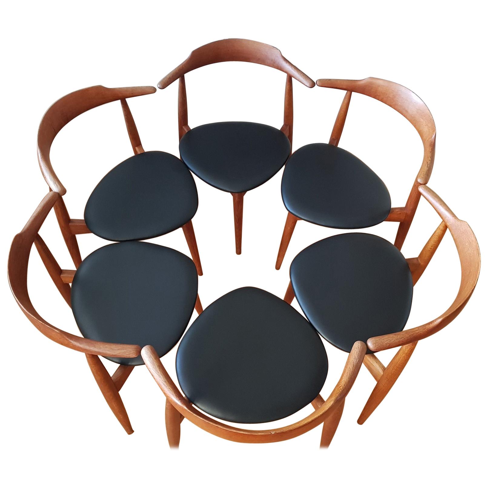 6 Heart Chairs FH4104 in Teak/Oak and Leather by Hans J. Wegner for Fritz Hansen For Sale