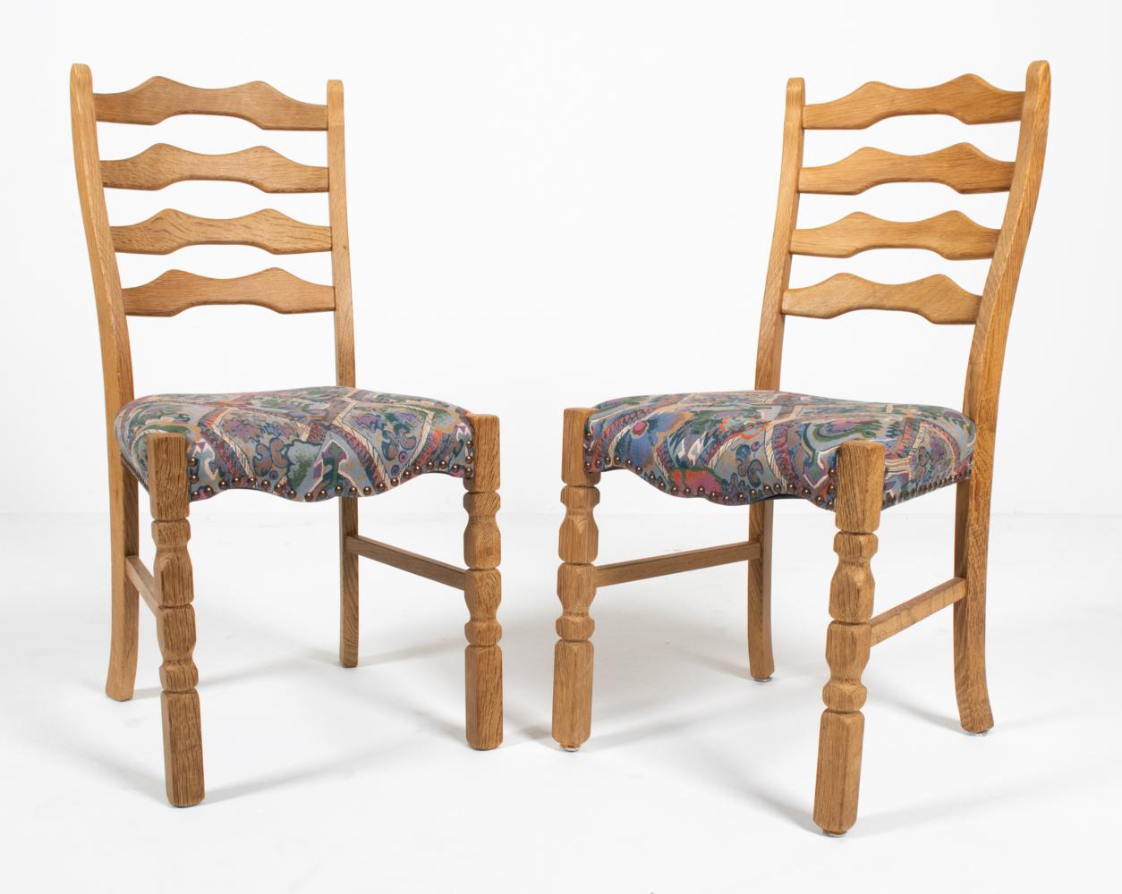 Fin du 20e siècle (6) Chaises de salle à manger Henning Kjaernulf en chêne danois à dossier en échelle en vente