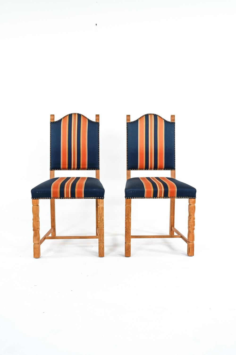 Mid-20th Century '6' Henning Kjærnulf-Style Danish Mid-Century Oak Dining Chairs