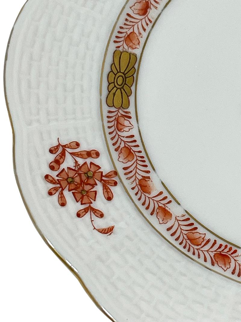 6 kleine Teller aus Herend-Porzellan „Chinesisches Blumenstrauß Rost“, #514/AOG, 1976 (Ungarisch) im Angebot