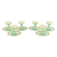 6 schillernde venezianische Dessert Coupes und Unterteller aus grüner und goldener Emaille mit Fuß