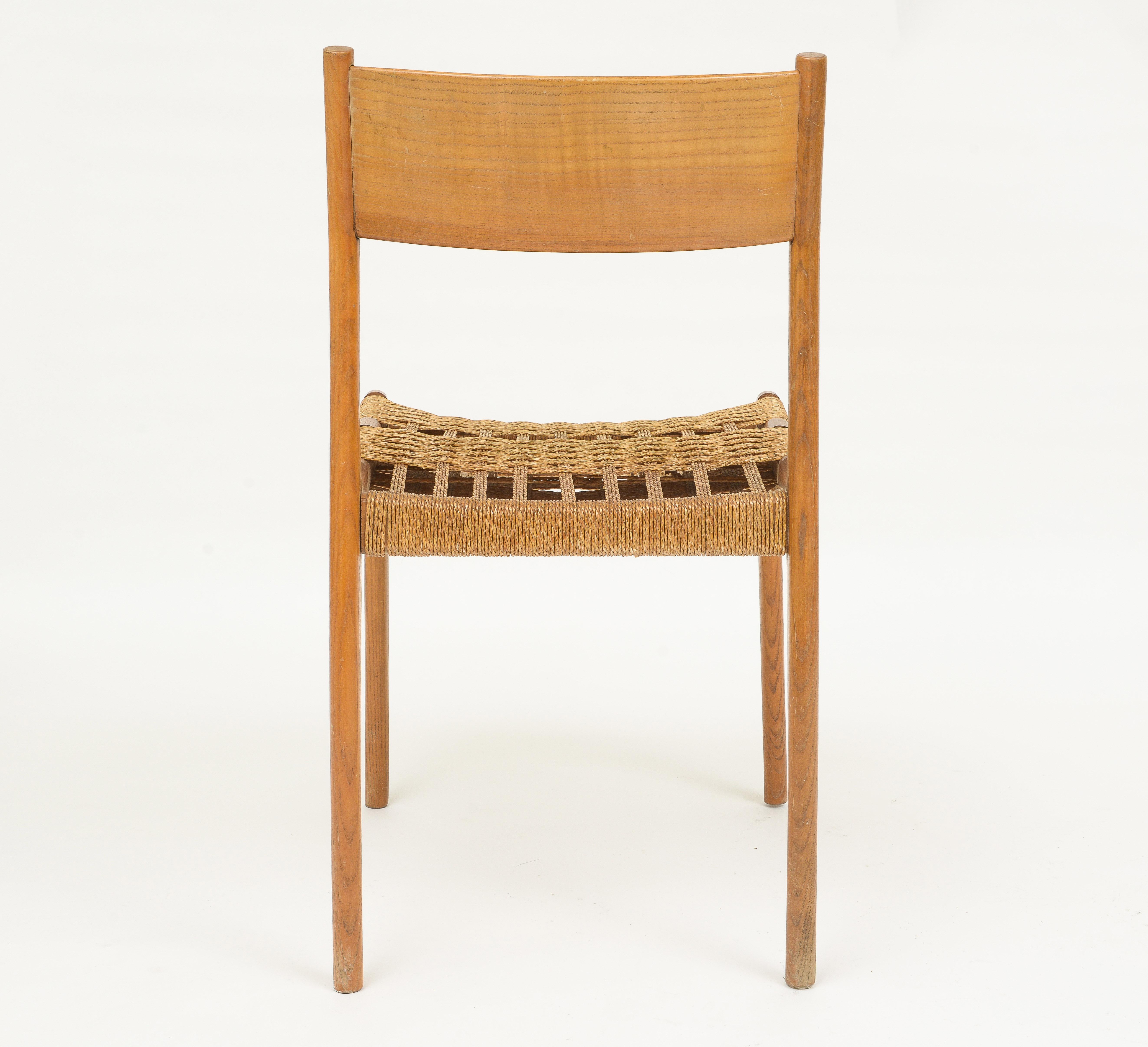 6 Italian Dining Chairs with Woven Rush Seating, 1960's France For Sale 5