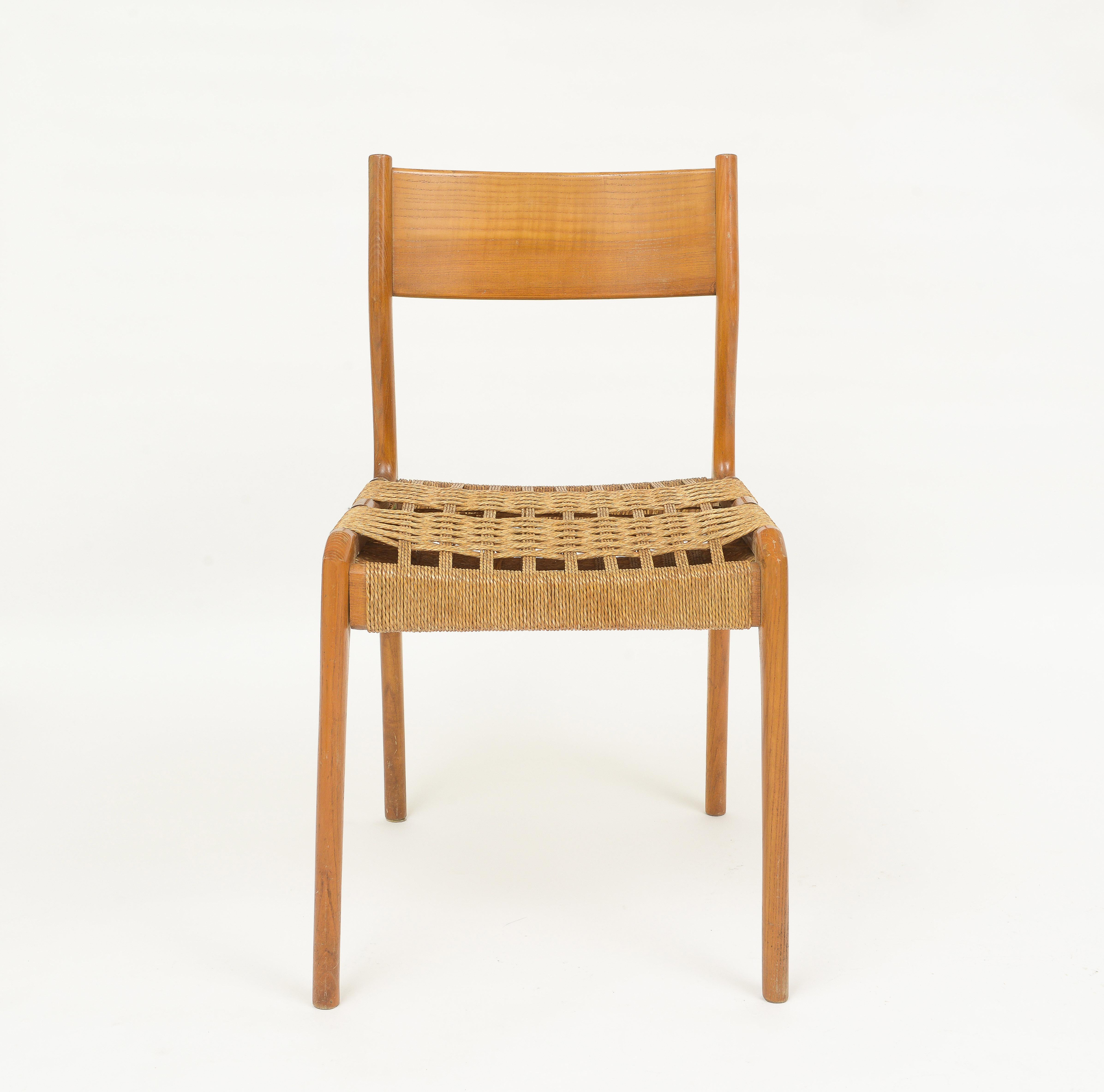 6 Italian Dining Chairs with Woven Rush Seating, 1960's France In Good Condition For Sale In New York, NY