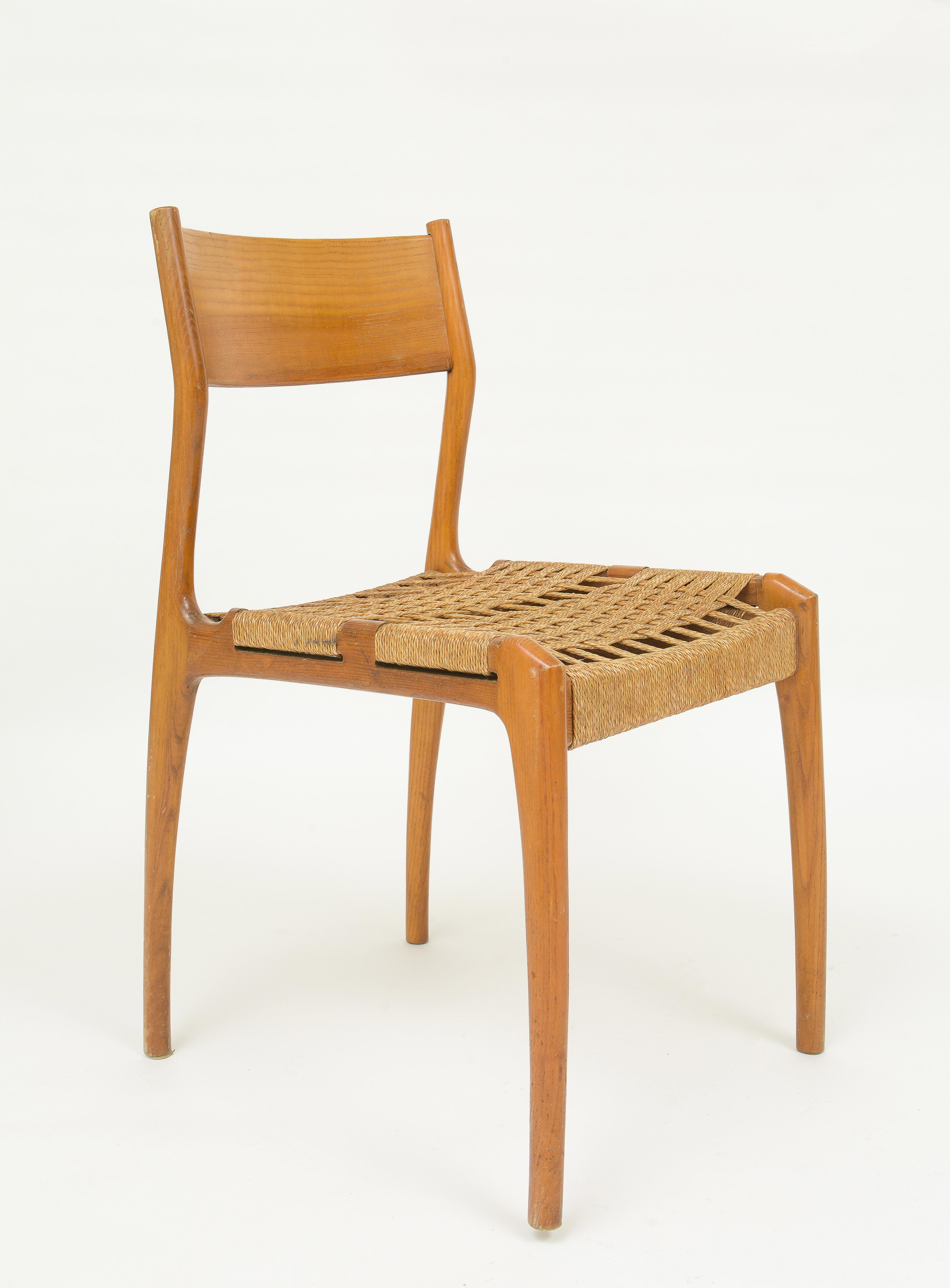 6 Italian Dining Chairs with Woven Rush Seating, 1960's France For Sale 1