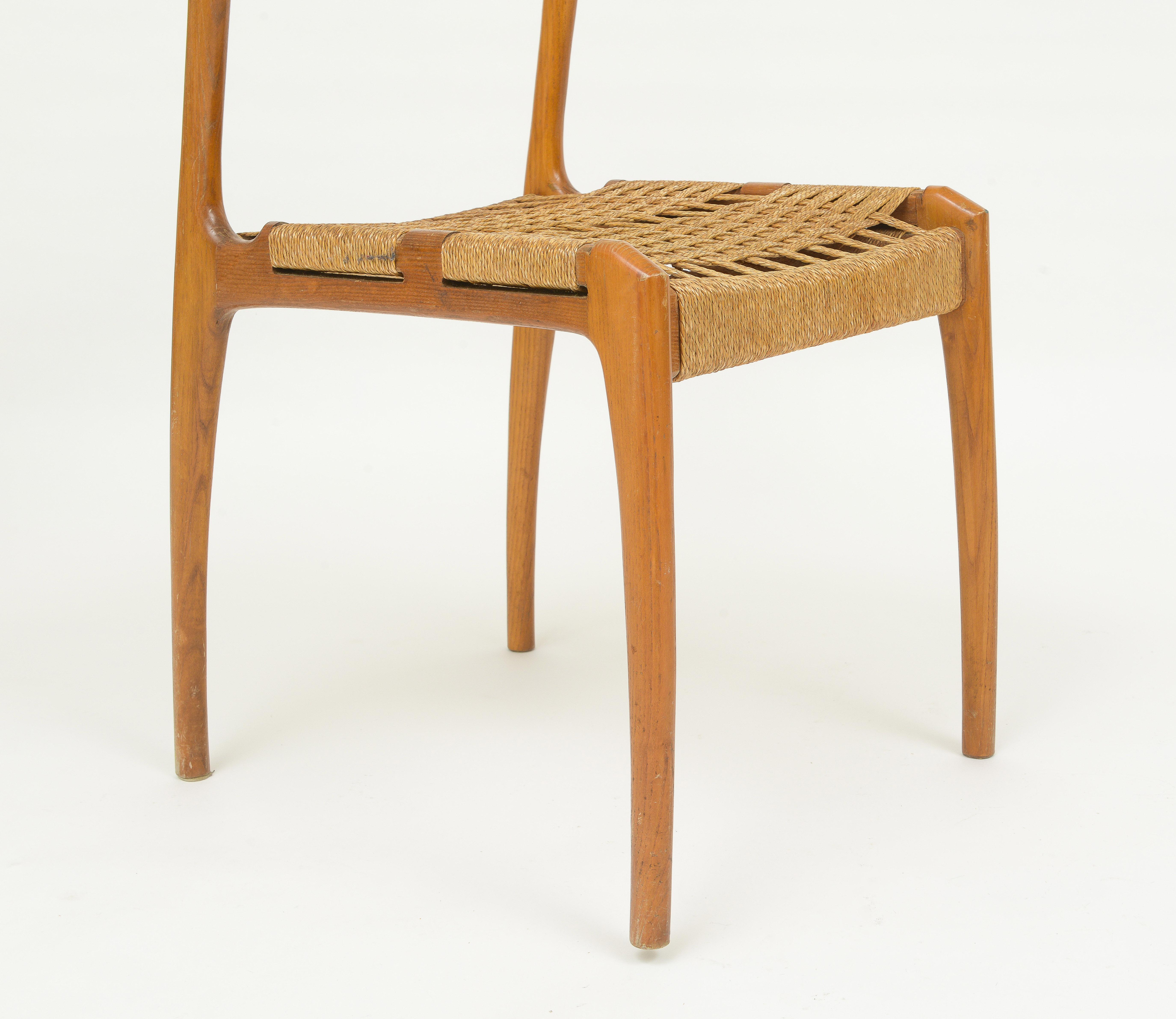 6 Italian Dining Chairs with Woven Rush Seating, 1960's France For Sale 2