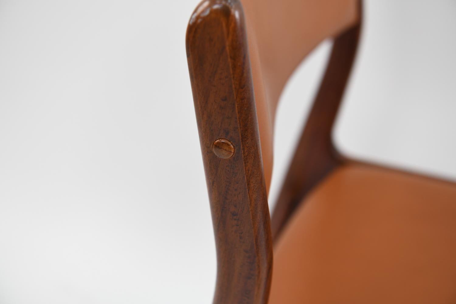 '6' Johannes Andersen for Uldum Mobelfabrik Rosewood Dining Chairs 4