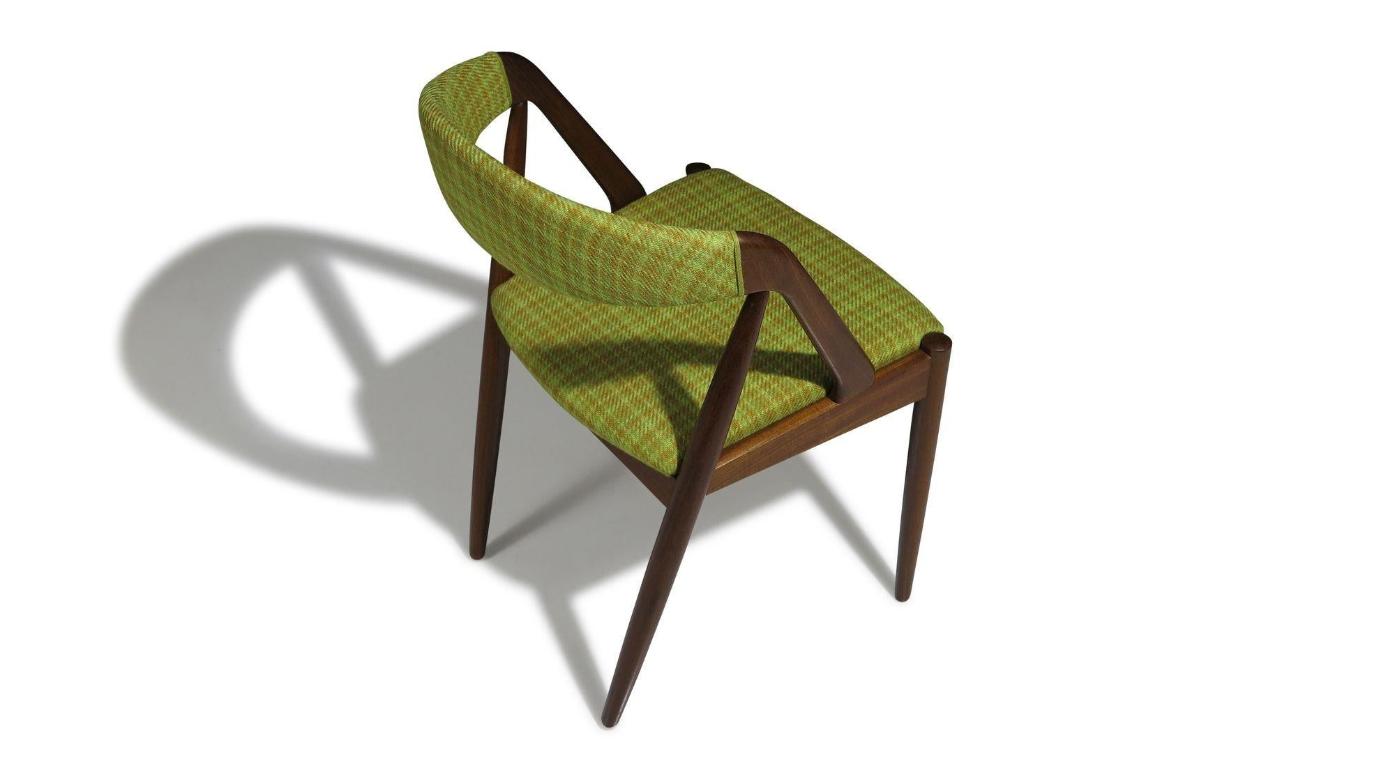 6 Kai Kristiansen Danish Dining Chairs in Original Fabric For Sale 1