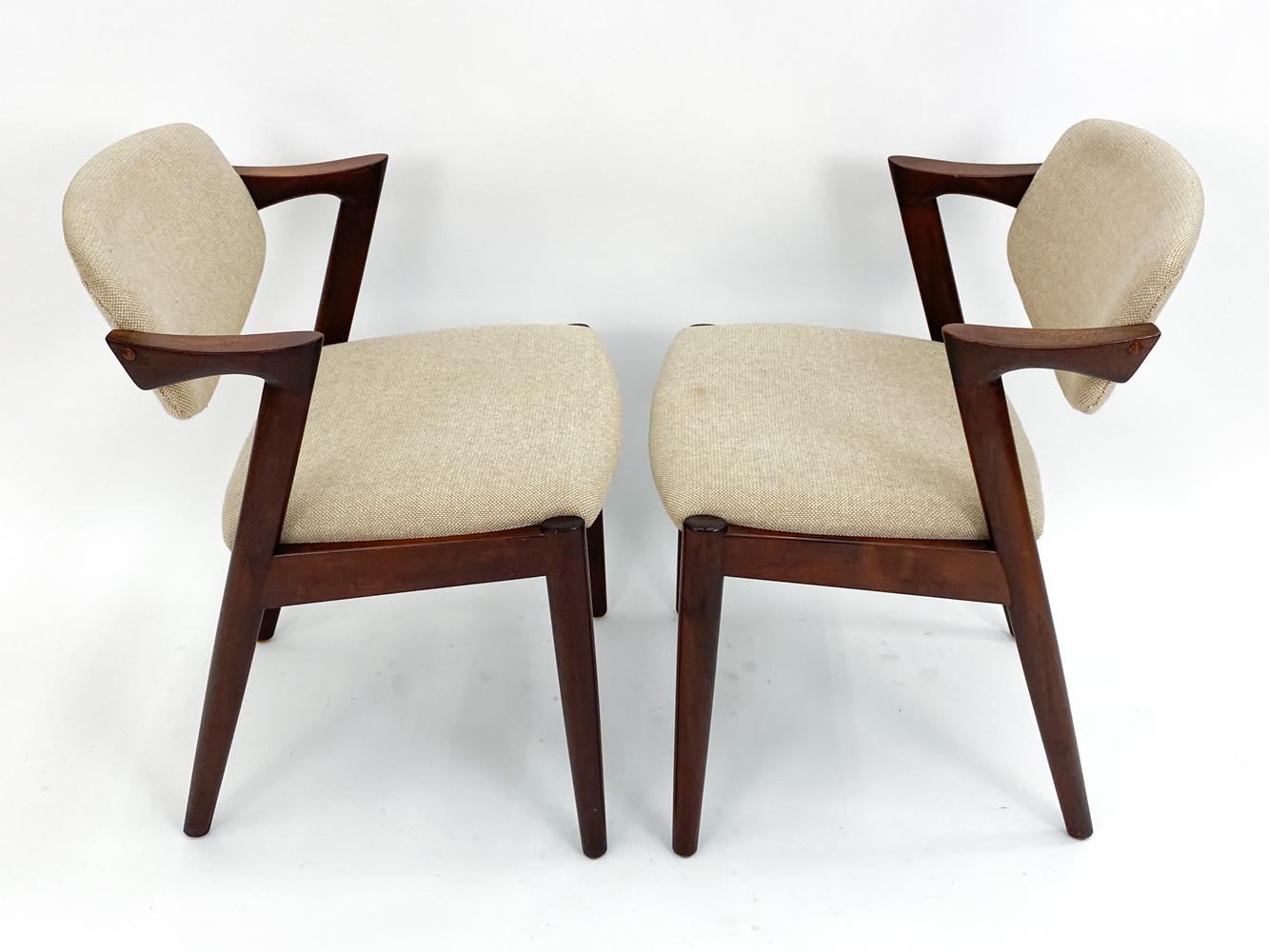 (6) Kai Kristiansen Modell 42 „Z“ Esszimmerstühle aus dunkel gebeizter Eiche, ca. 1960er Jahre im Angebot 7