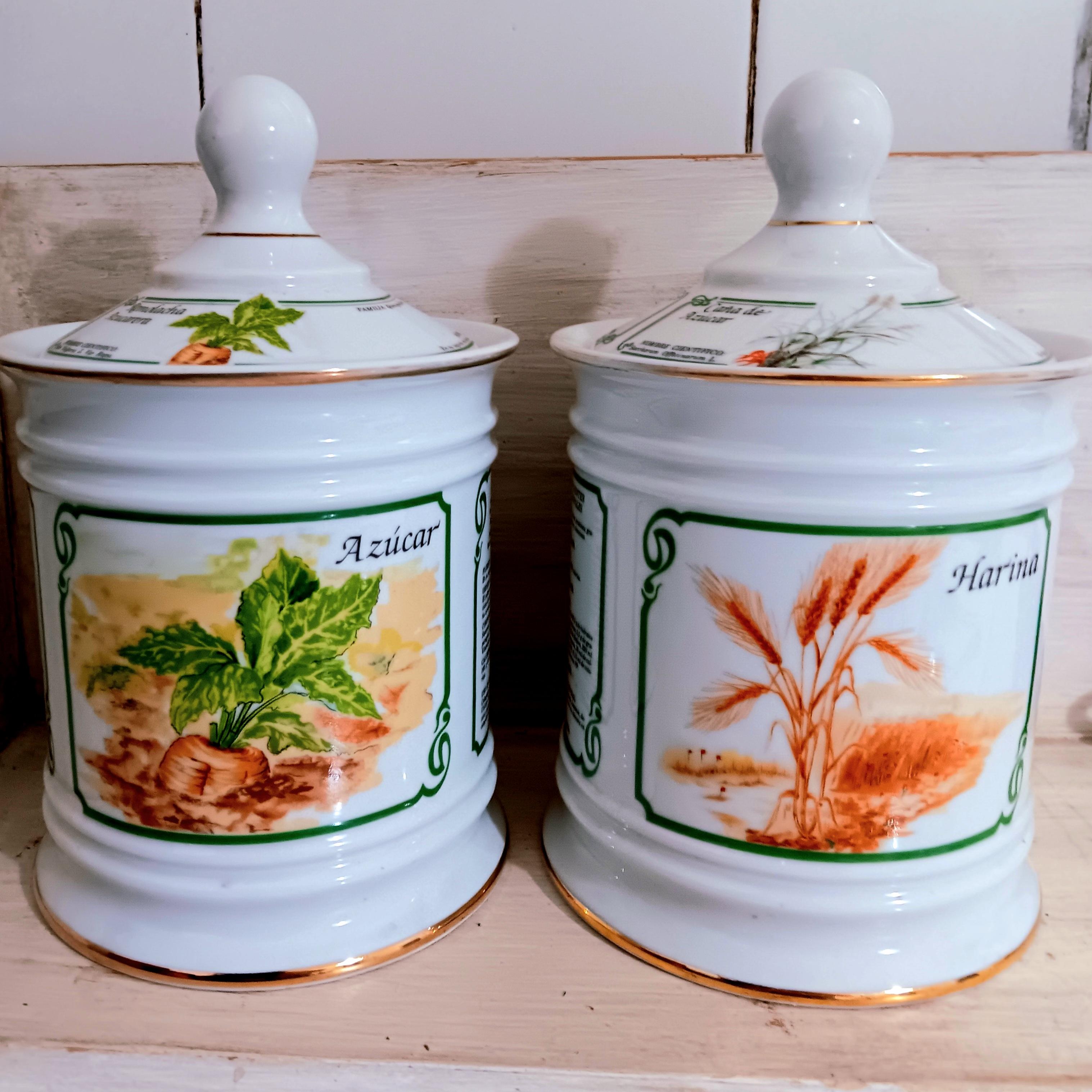 2 Kitchen Jars Flour and Sugar Spanish Porcelain Never Used In Excellent Condition For Sale In Mombuey, Zamora
