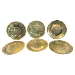 6 Piatti da portata in ottone inciso anglo-indiano della fine del XIX secolo India, C.C. 1880