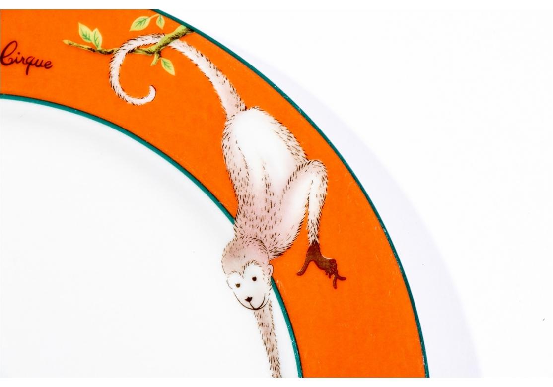 20ième siècle 6 assiettes de table personnalisées Bernardaud Limoges orange avec singes 10 1/4 po. en vente