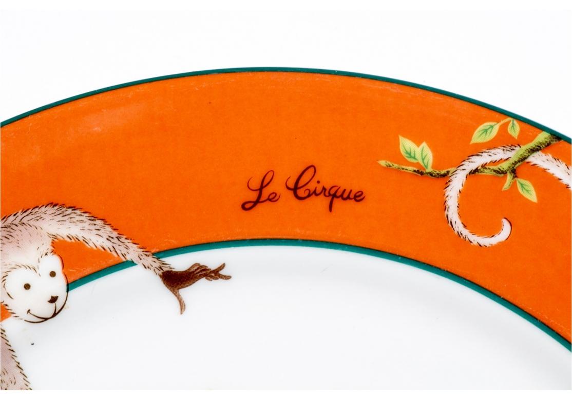 Porcelaine 6 assiettes de table personnalisées Bernardaud Limoges orange avec singes 10 1/4 po. en vente