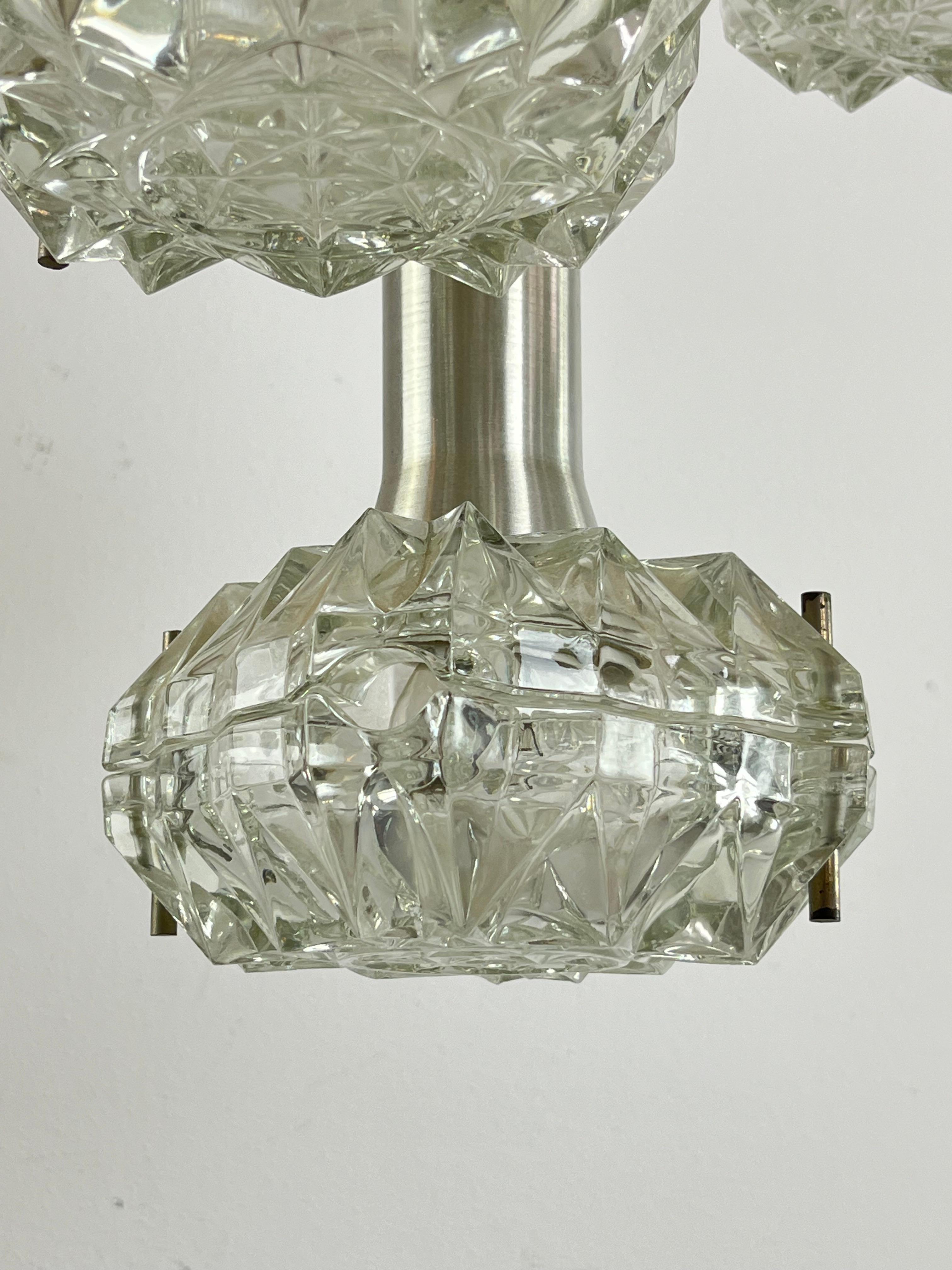 Araña de 6 luces de acero y cristal en cascada Diseño italiano de los años 70 en venta 2
