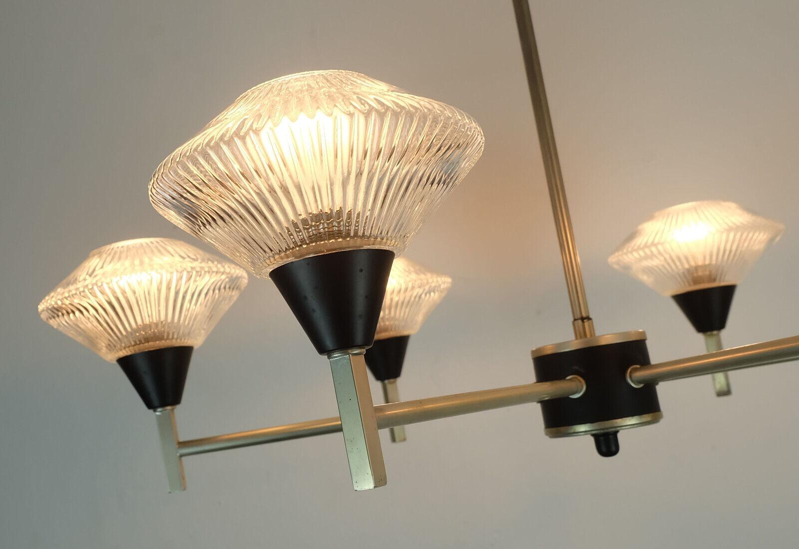 Lampada a sospensione CHANDELIER a 6 luci di metà secolo in vetro, alluminio e metallo earyl 1960 in vendita 1