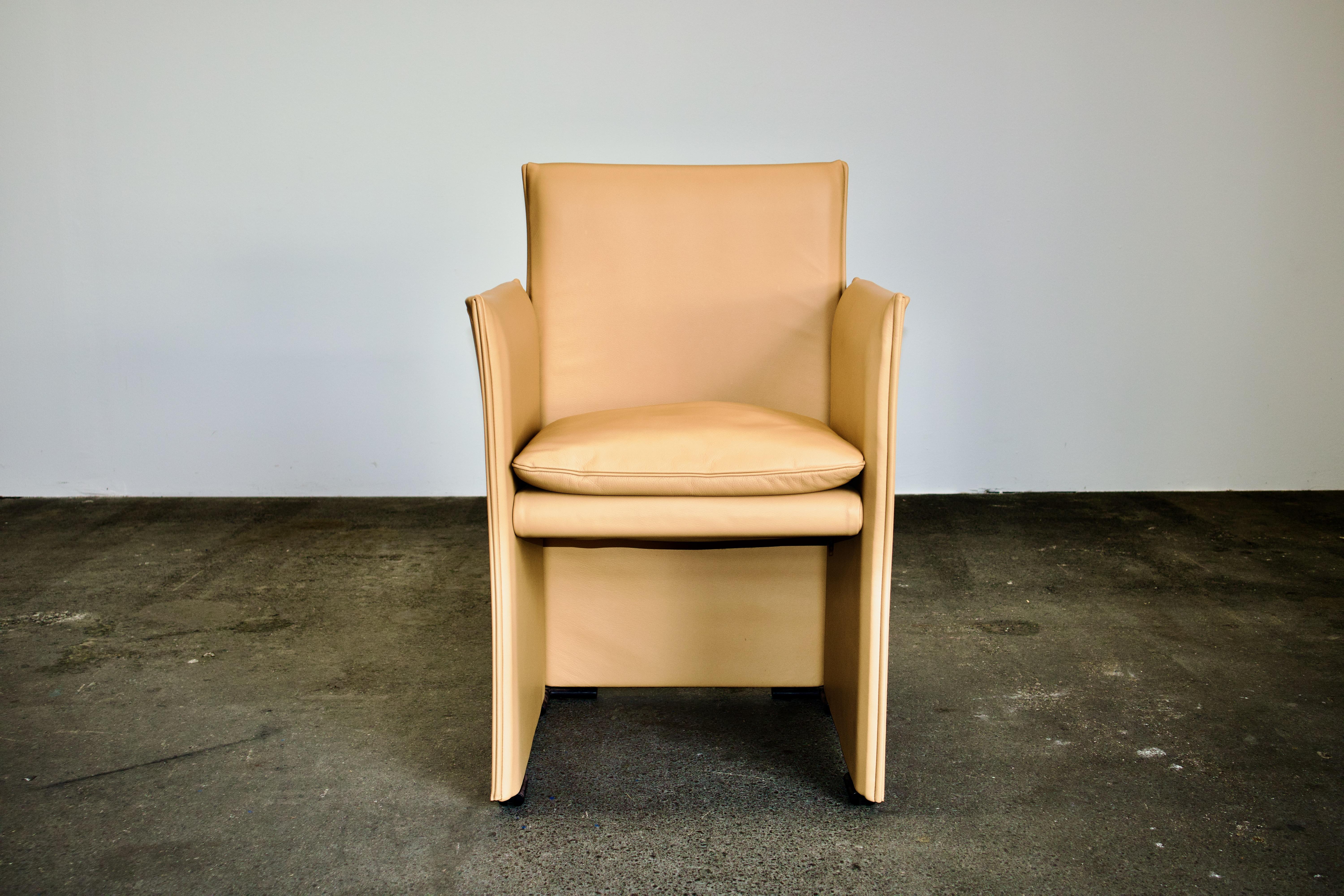 Mid-Century Modern 6 Mario Bellini 401 Break Dining Chairs in Tan Leather for Cassina For Sale
