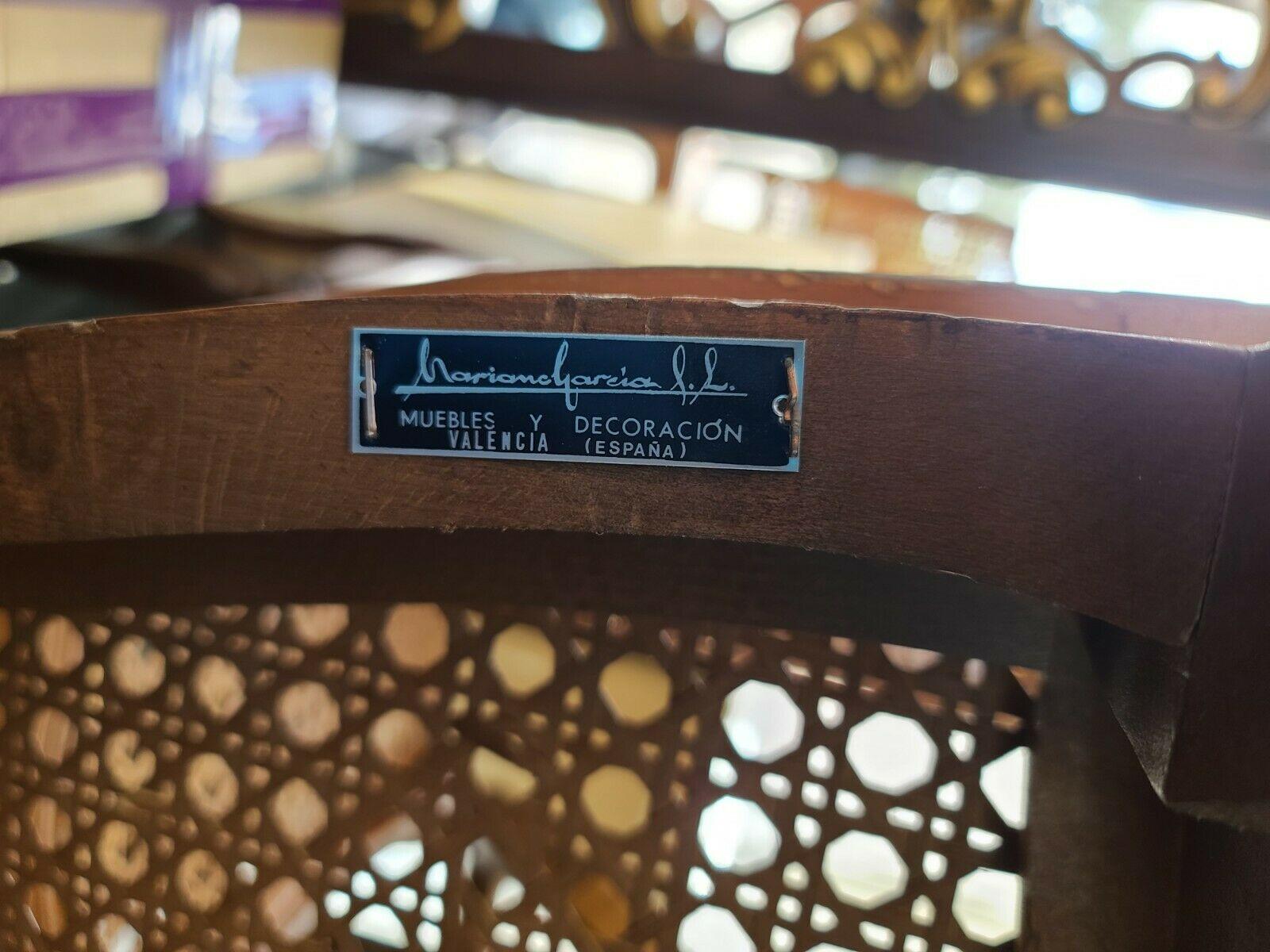 6 chaises de salle à manger françaises du milieu du siècle dernier en rotin Wingback de Mariano Garcia, d'Espagne en vente 1