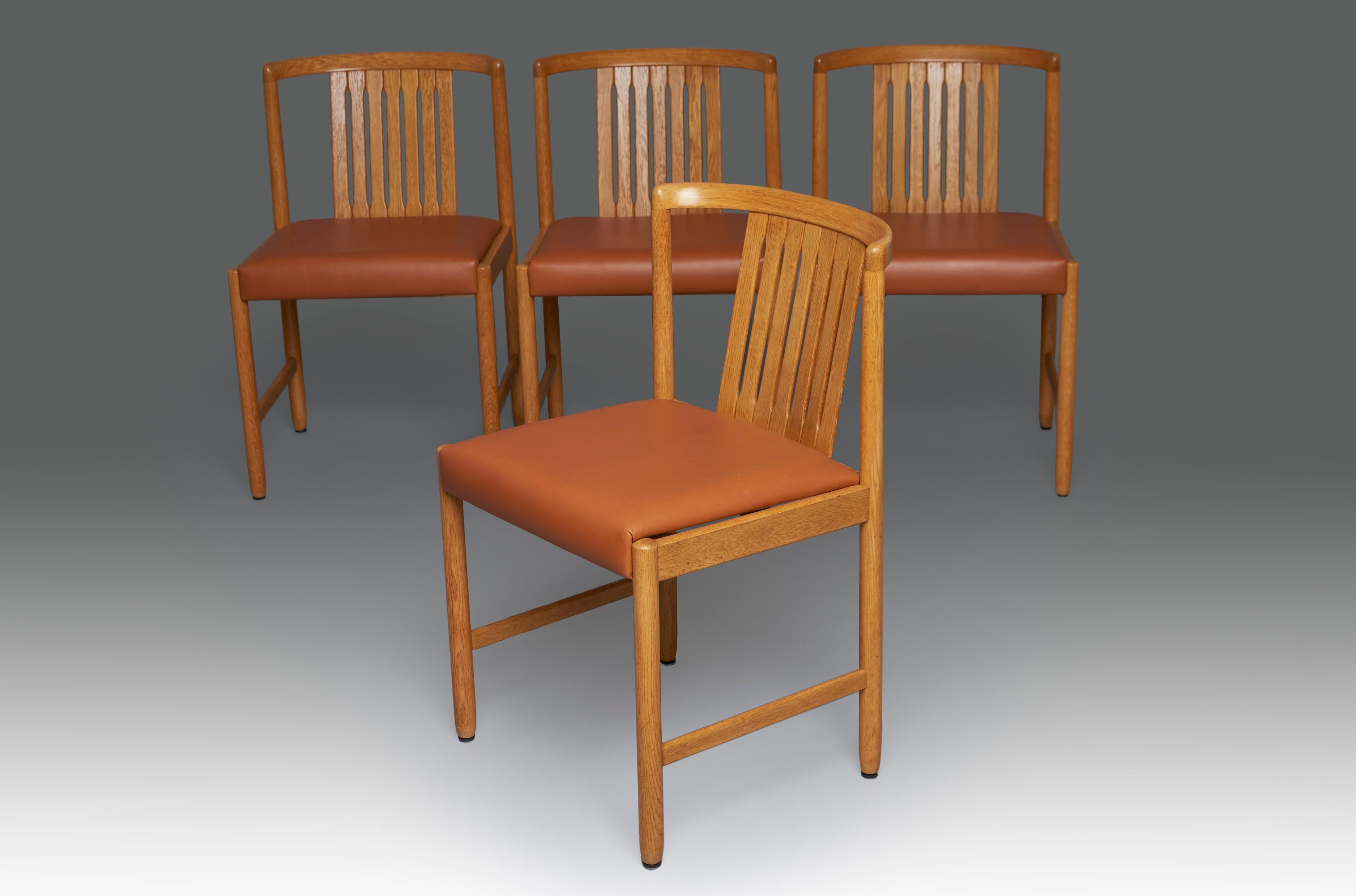 Set of four chairs in teak and tan leather designed by Bertil Fridhagen for Bodafors. Sweden, 1960s.

Perfect condition, restored and reupholstered. the pictures only show 4 of the 6 units available

Bertil Fridhagen was a swedish Architect and
