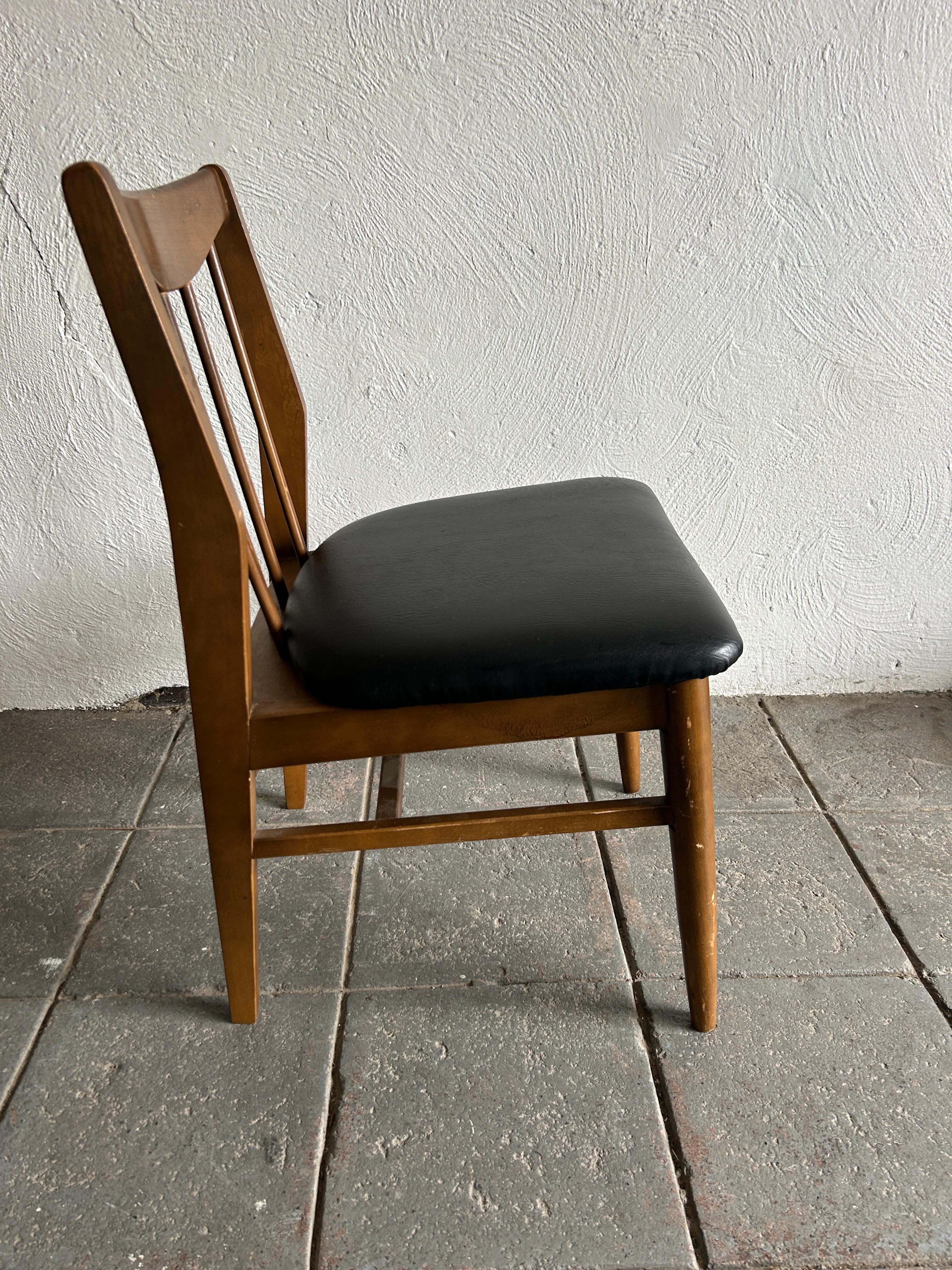 Mid-Century Modern 6 mid century spindle back American modern walnut dining chairs black vinyl For Sale