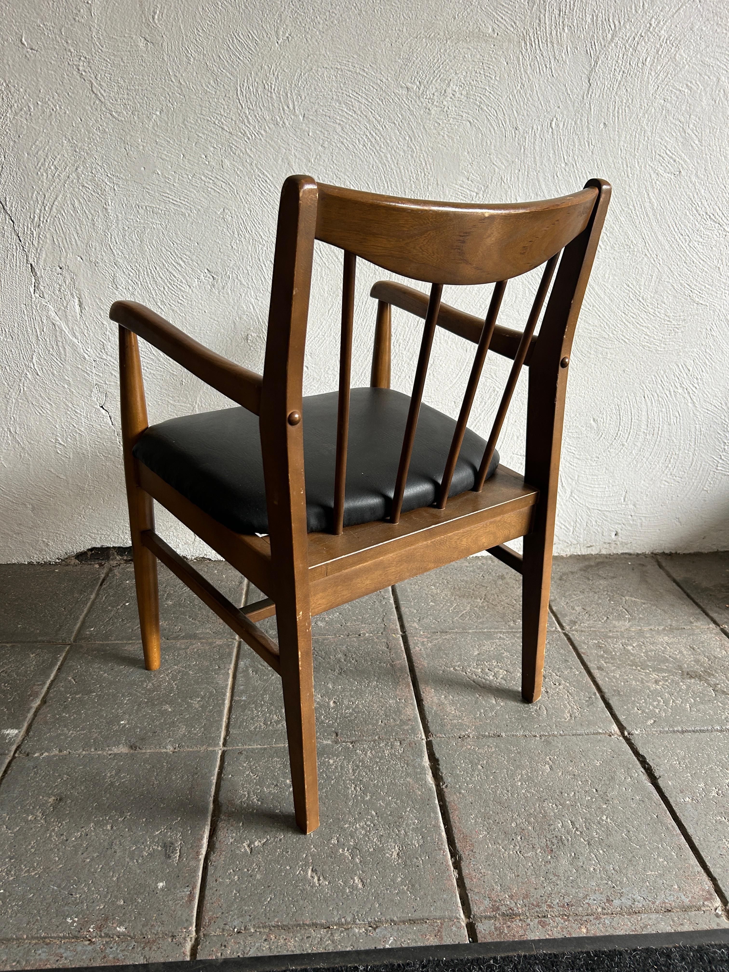 Mid-20th Century 6 mid century spindle back American modern walnut dining chairs black vinyl
