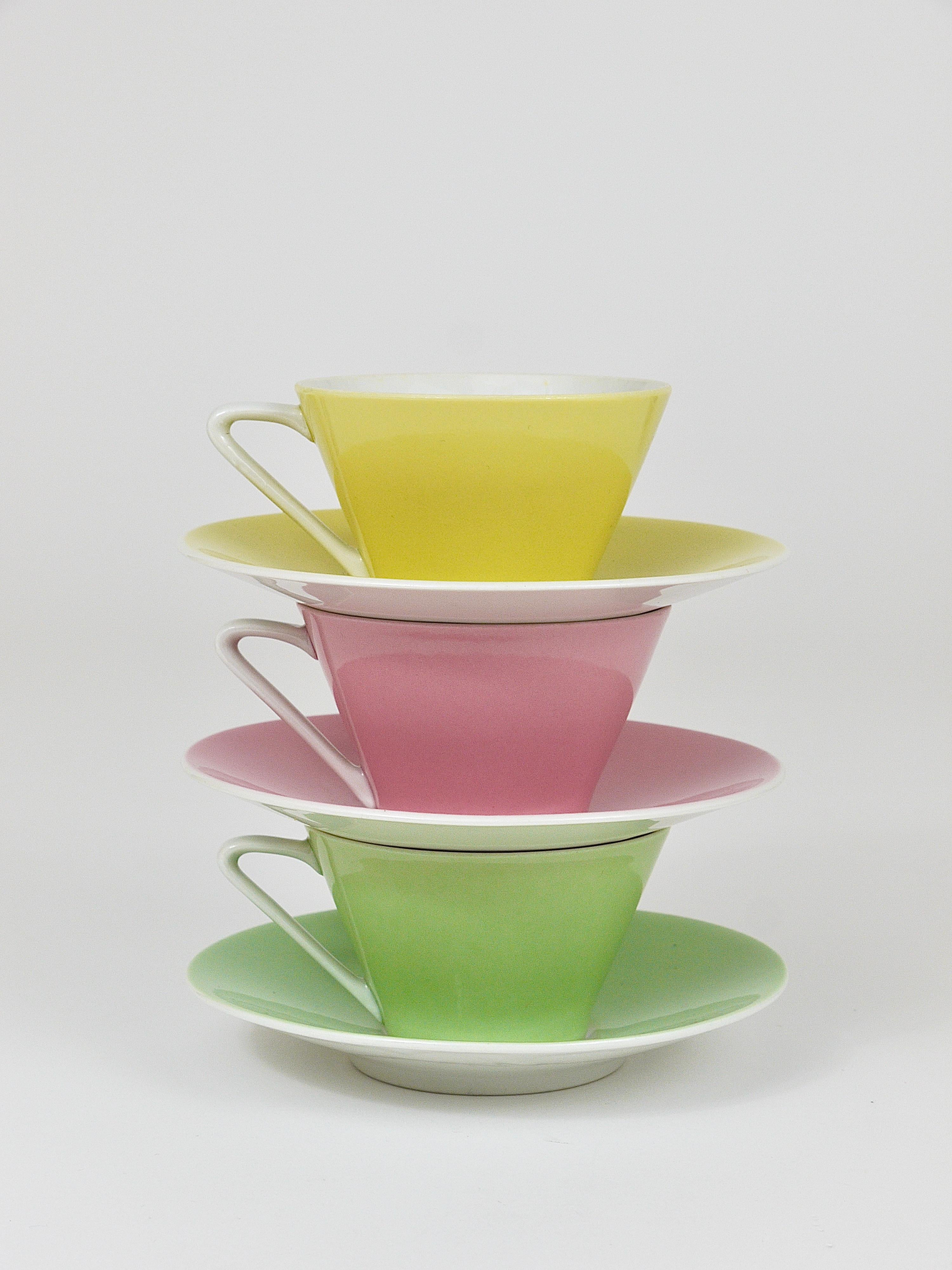 6 Midcentury Pastel Daisy Porcelain Coffee Cups, Lilien, Austria, 1950s For Sale 5