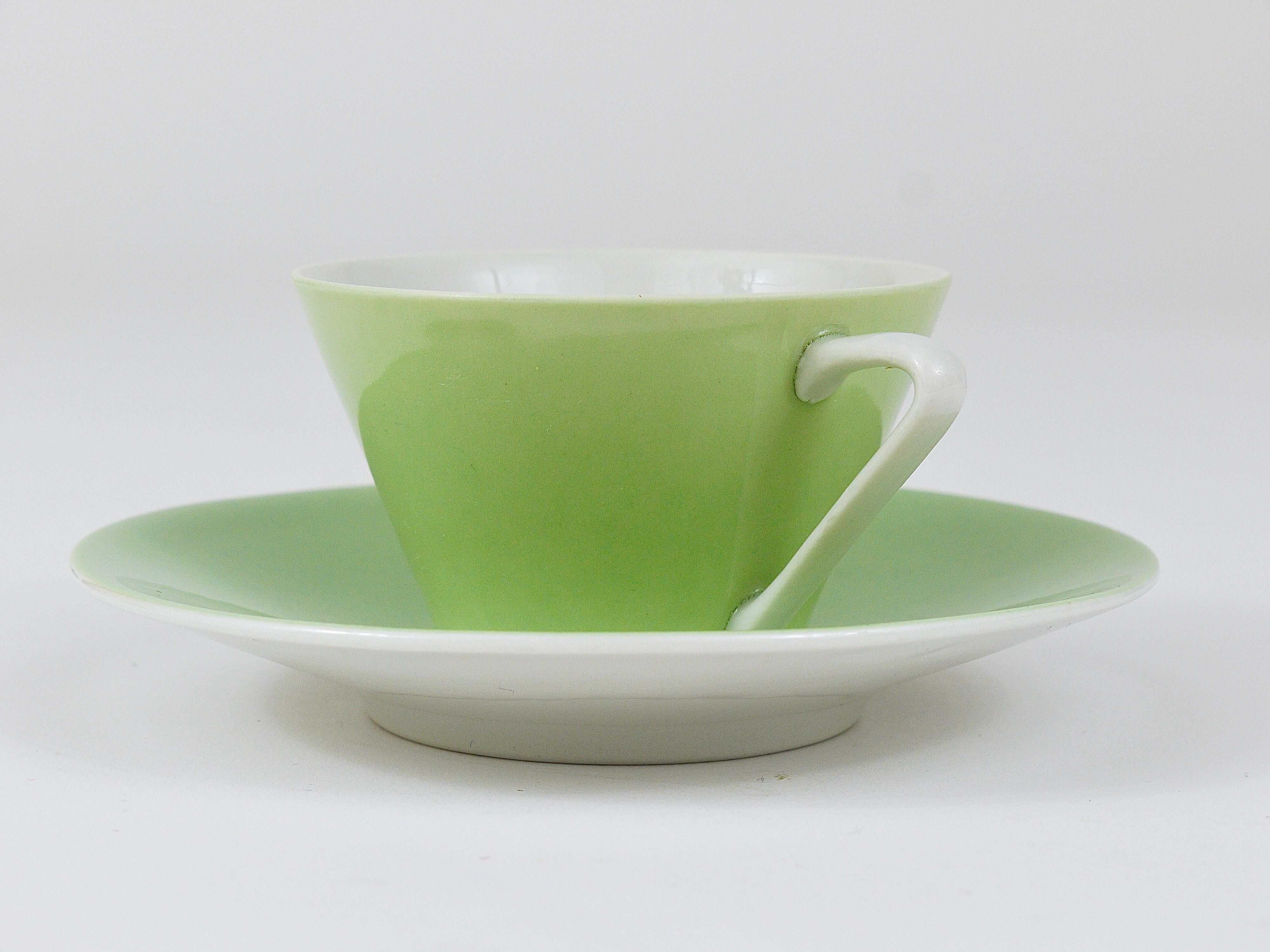 6 Pastellfarbene Gänseblümchen Espressotassen aus Porzellan, Lilien, Österreich, 1950er Jahre im Angebot 3
