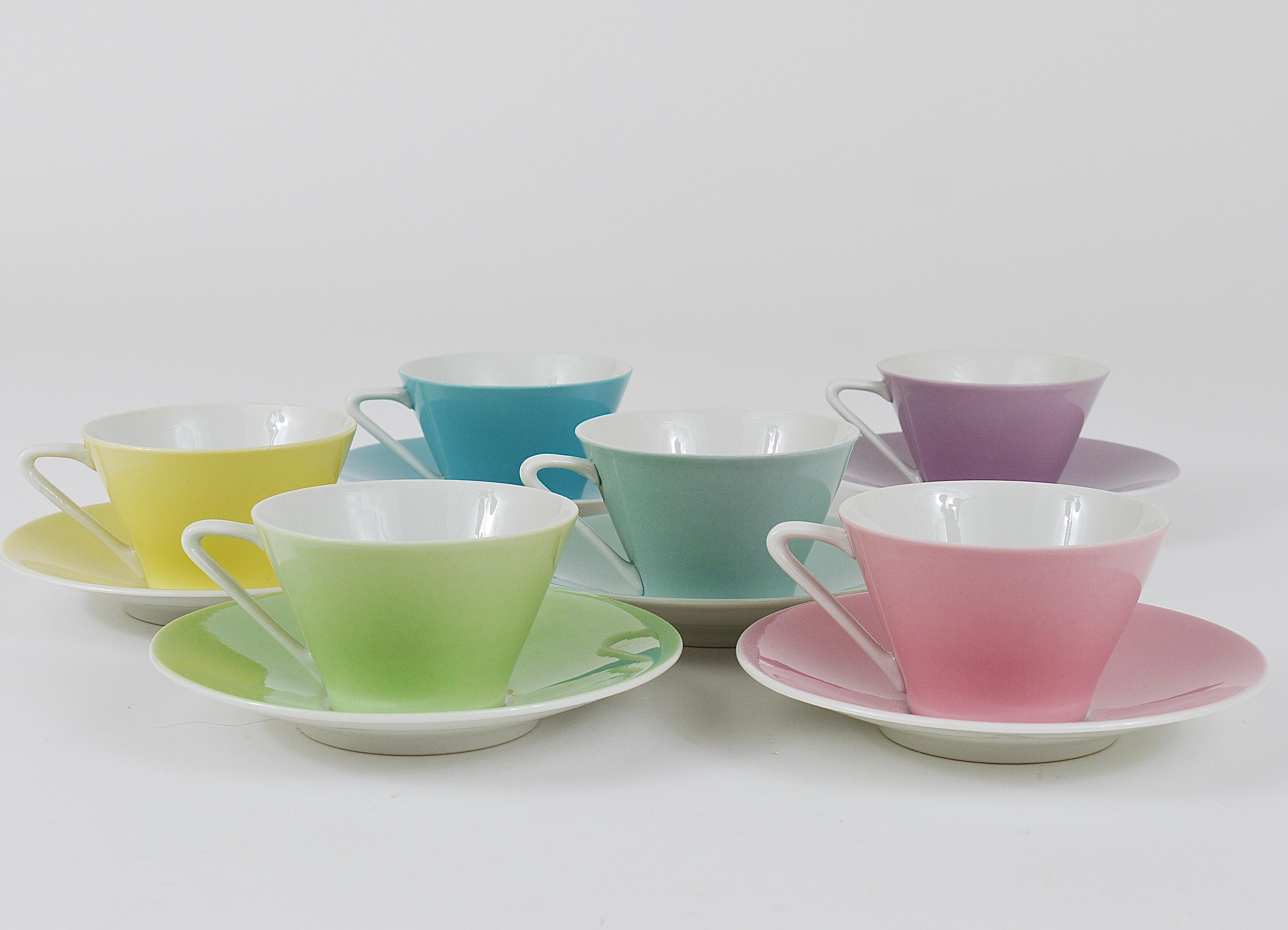 6 Pastellfarbene Gänseblümchen Espressotassen aus Porzellan, Lilien, Österreich, 1950er Jahre im Angebot 11