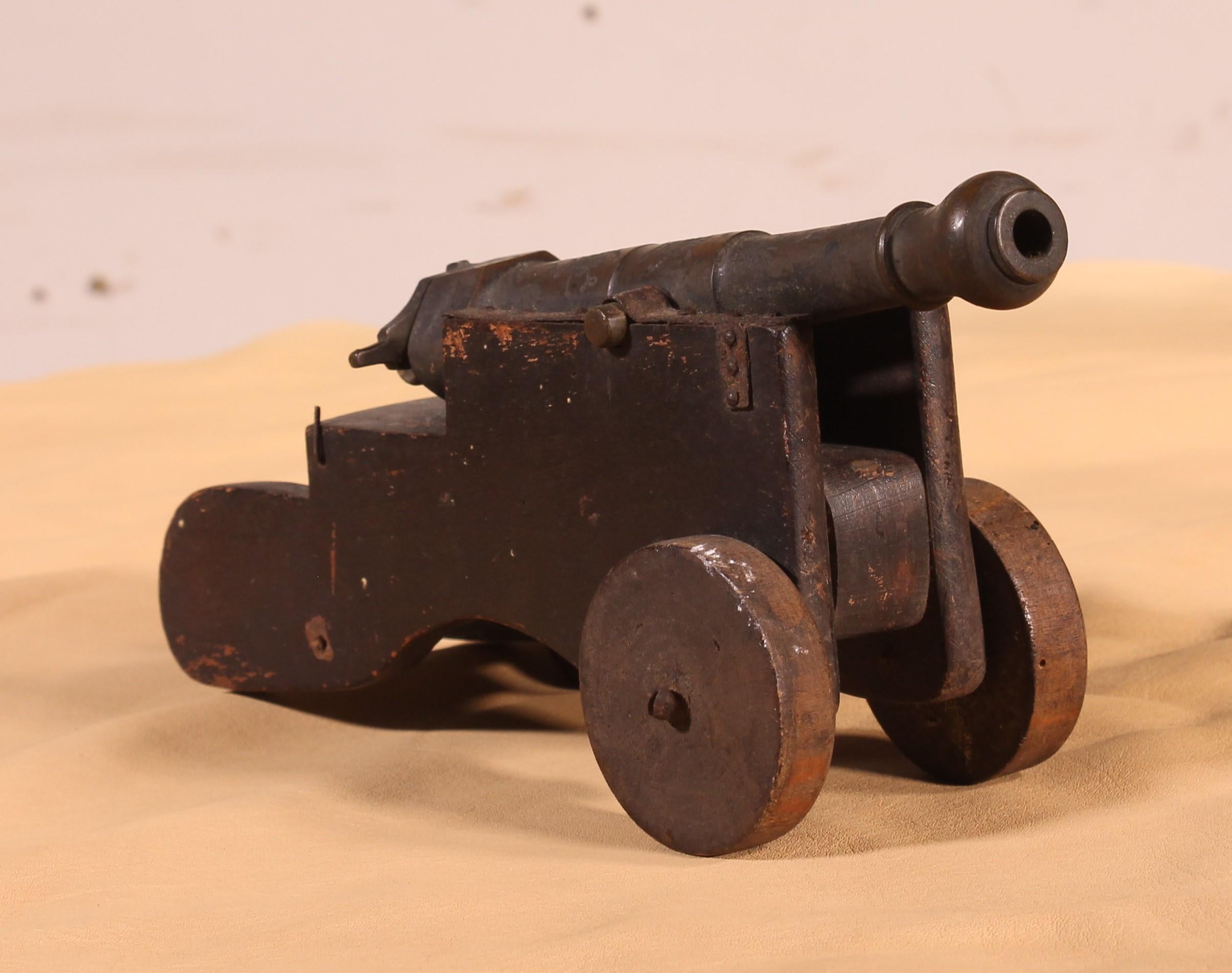 6 Miniatur Kanonen aus dem, 19. Jahrhundert im Angebot 7