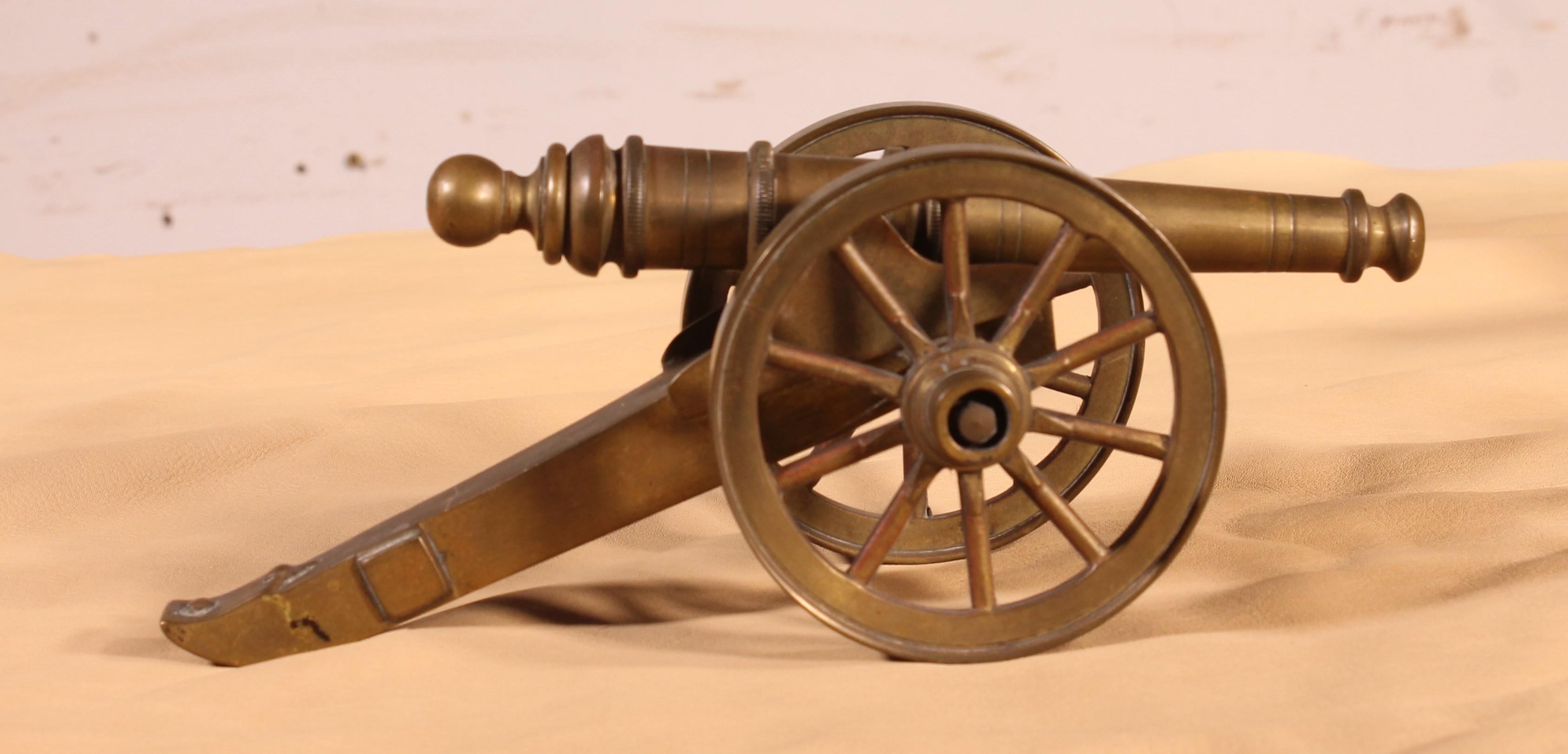 6 Miniatur Kanonen aus dem, 19. Jahrhundert im Angebot 3